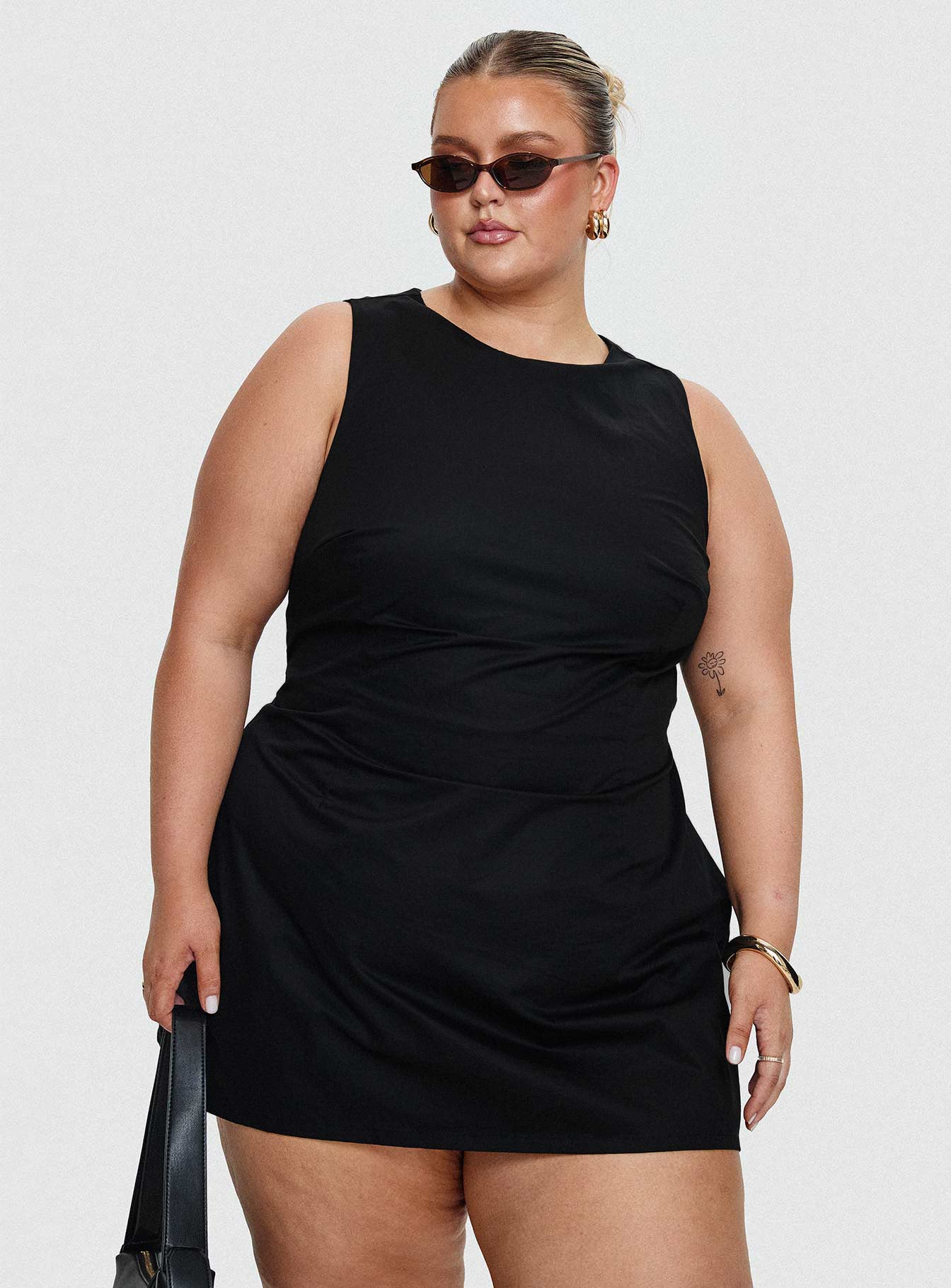Yumiko Siyah Kavisli Romper