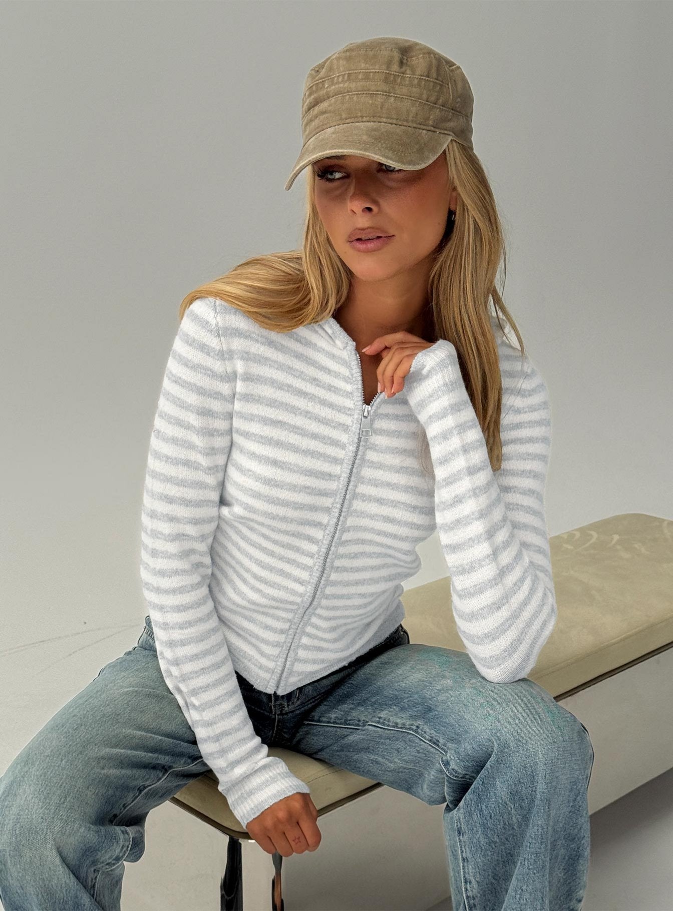Kapüşonlu Krem Sweatshirt