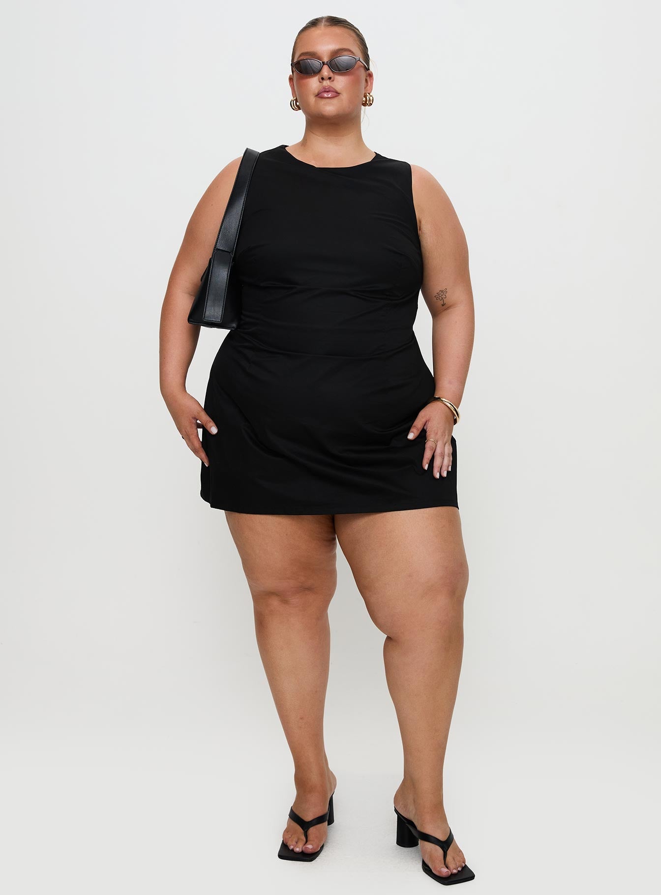 Yumiko Siyah Kavisli Romper