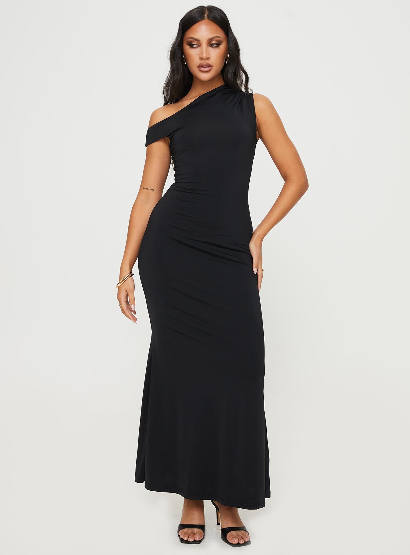Siyah Beller Maxi Elbise