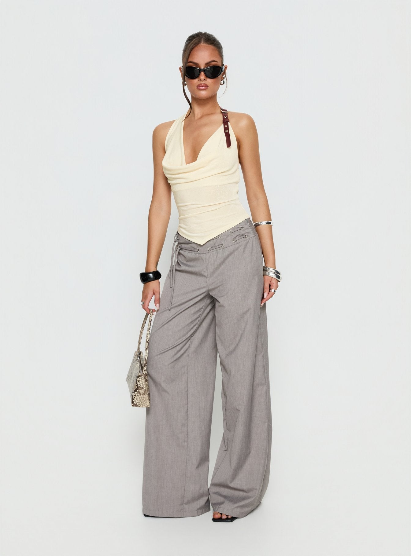 Syrenah Krem Halter Yaka Bluz