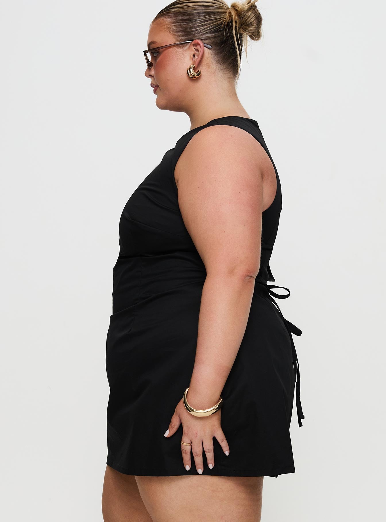 Yumiko Siyah Kavisli Romper