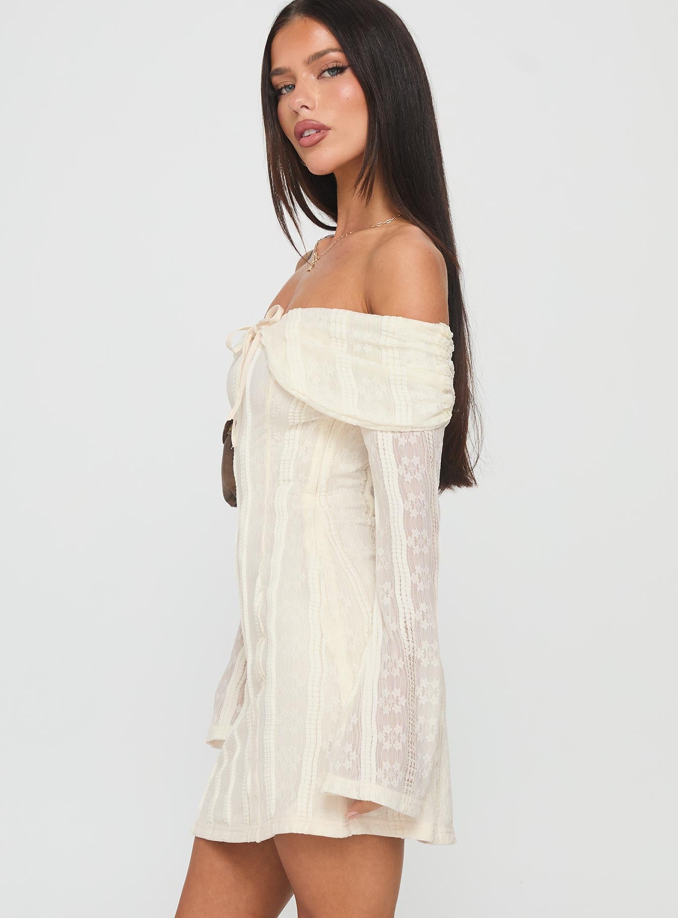 Colettie Krem Renk Uzun Kollu Mini Elbise