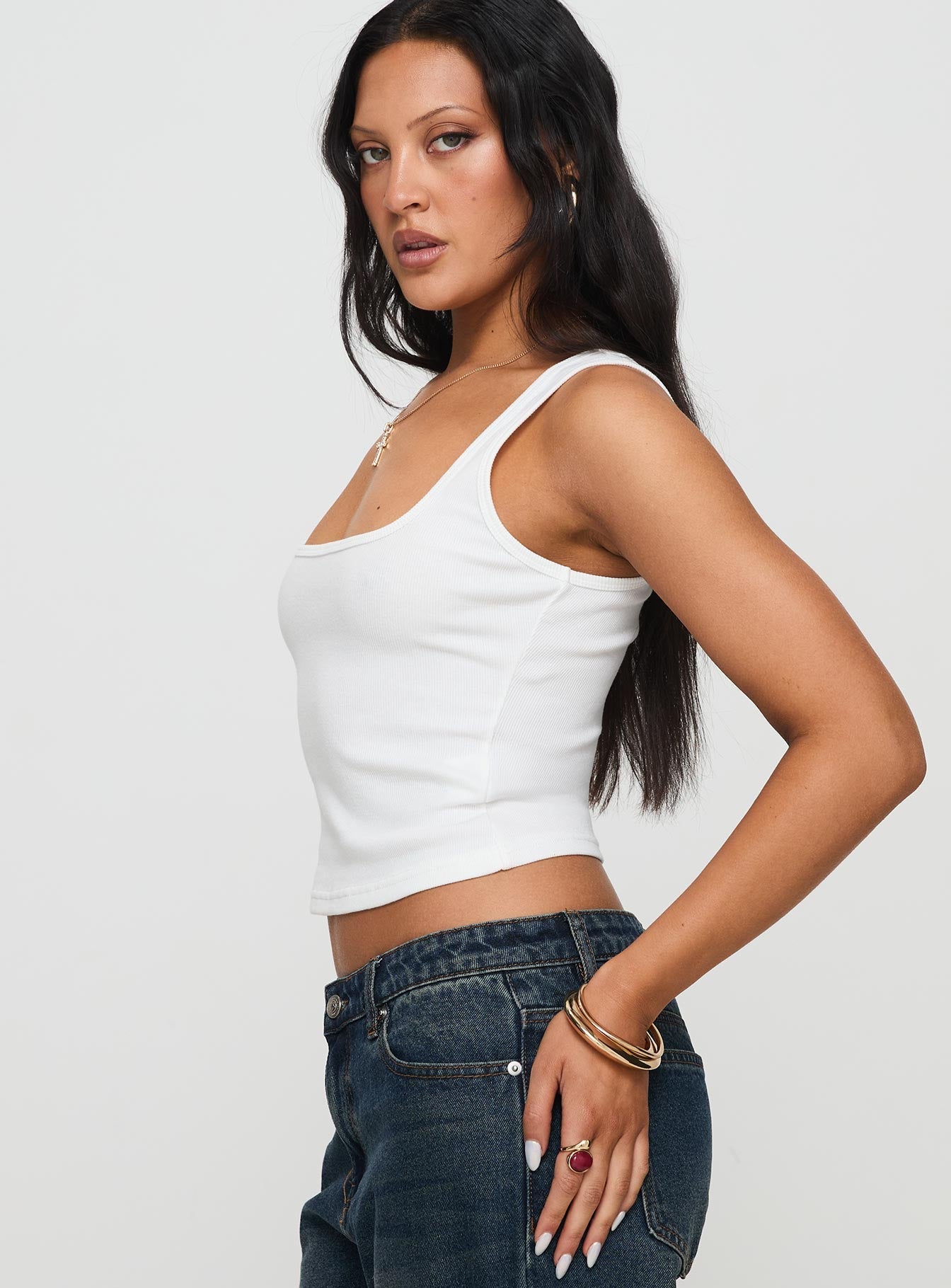 Beyaz Kare Yaka Ribana Atlet