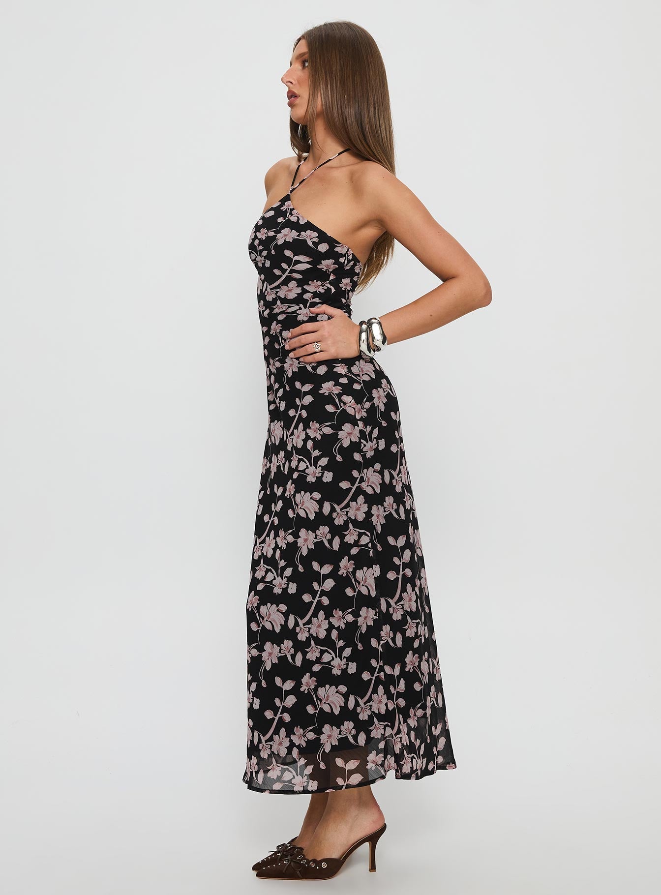 Anisa Siyah Çiçekli Halter Maxi Elbise