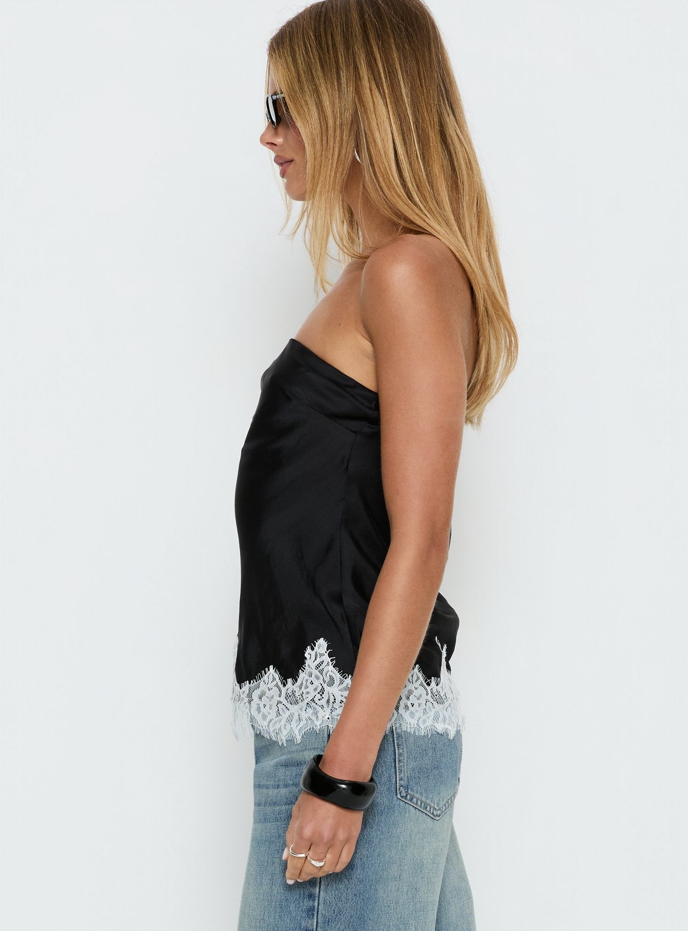 Fiorelle Siyah/Beyaz Dantel Biyeli Straplez Saten Top