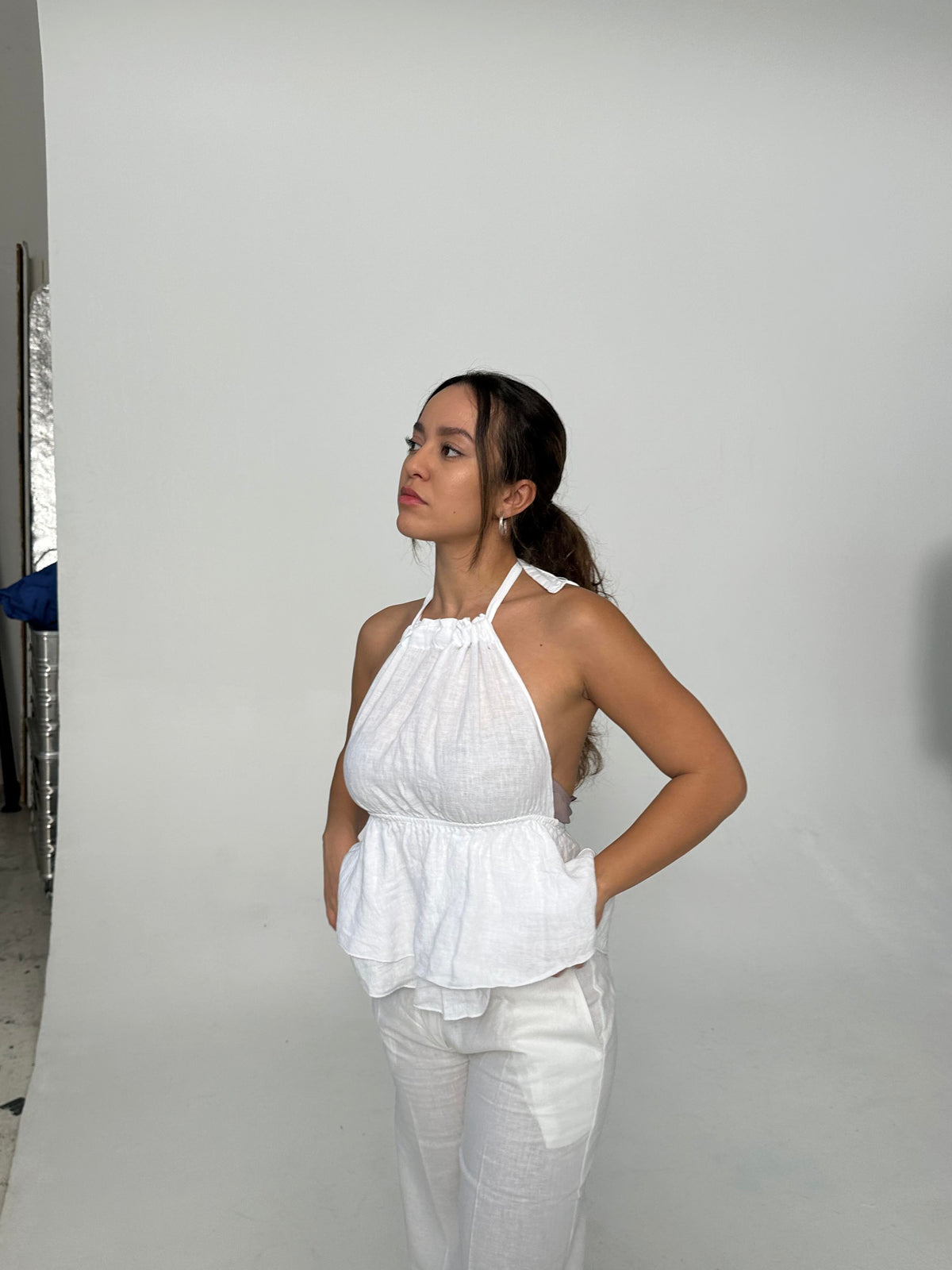 Beyaz Açık Sırtlı Cleo Keten Bluz