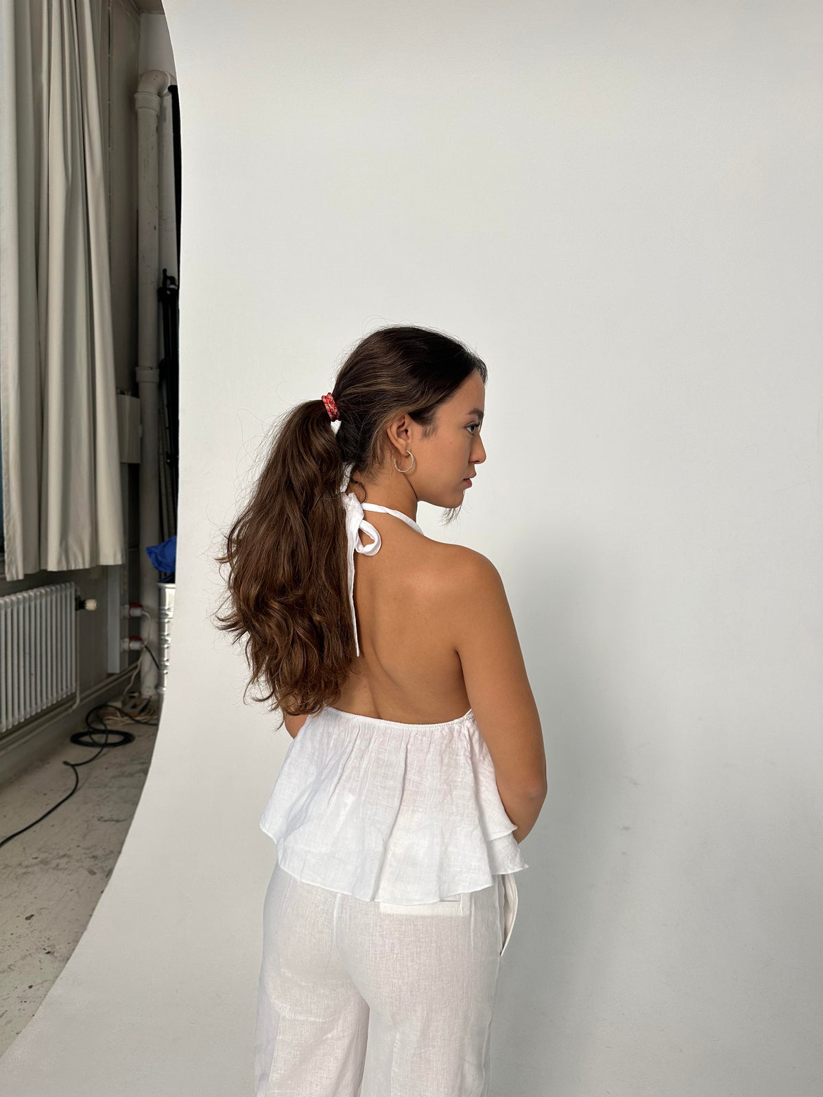 Beyaz Açık Sırtlı Cleo Keten Bluz
