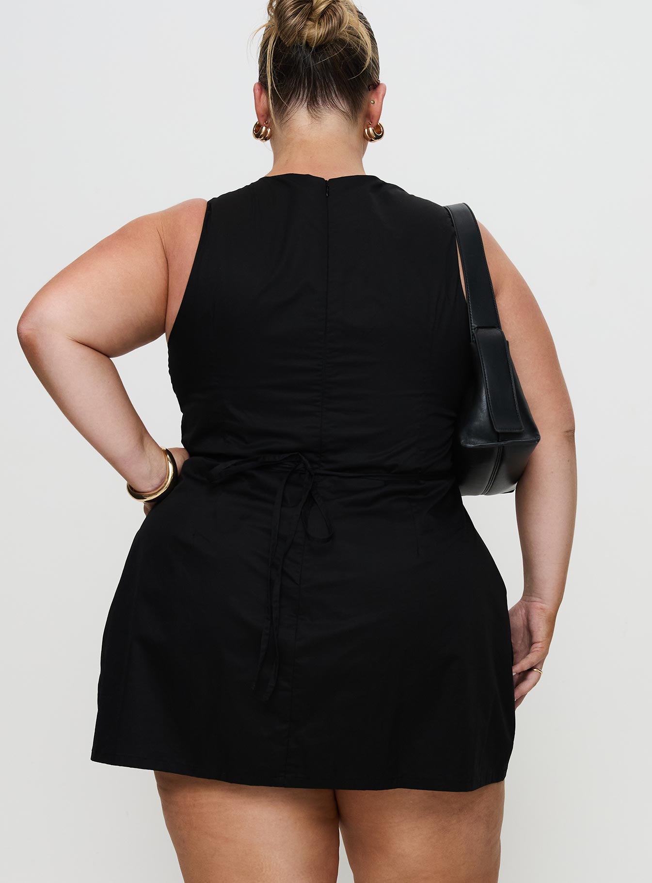 Yumiko Siyah Kavisli Romper
