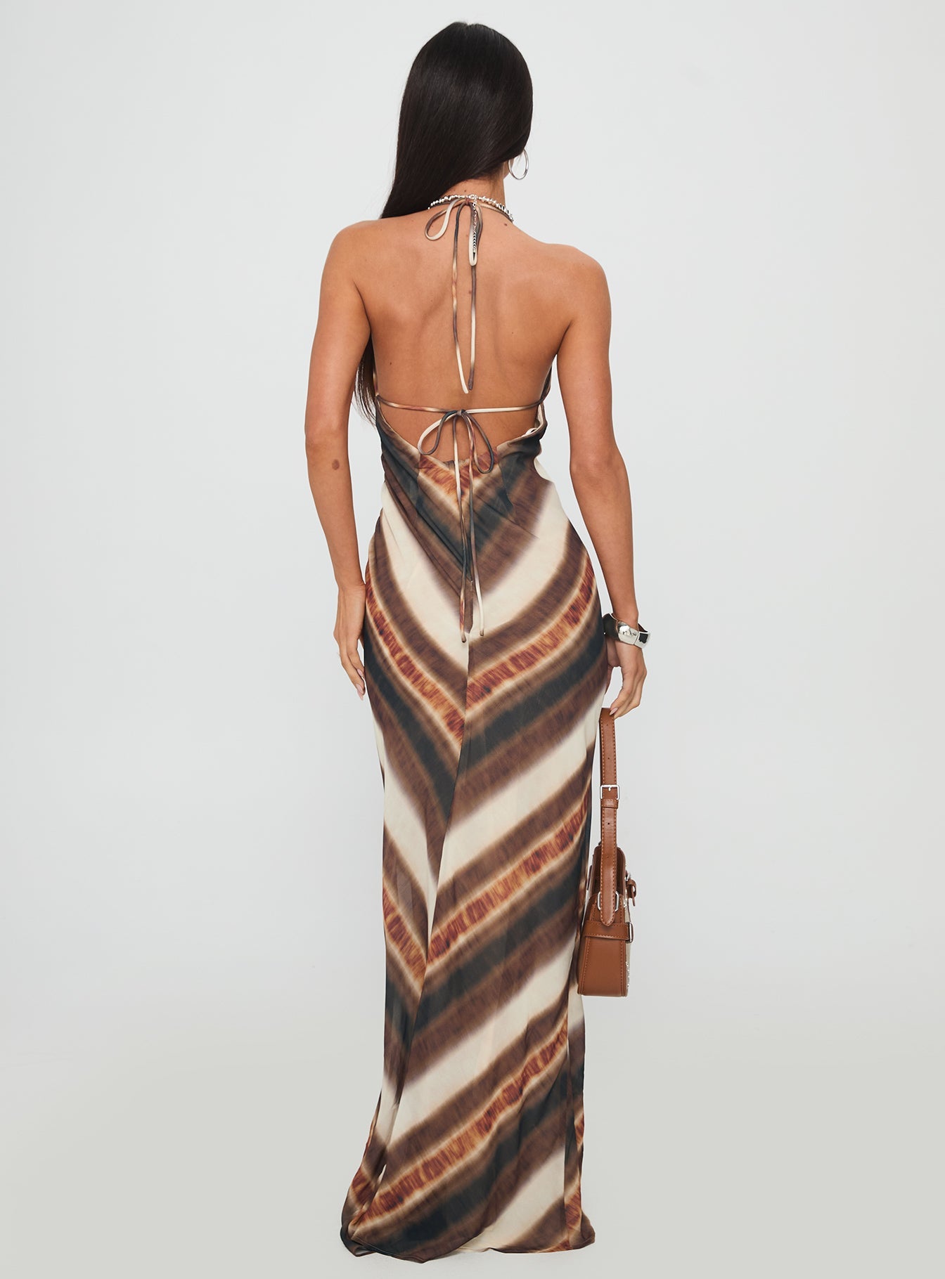 Esmira Kahverengi Çizgili Sırt Dekolteli Halter Maxi Elbise