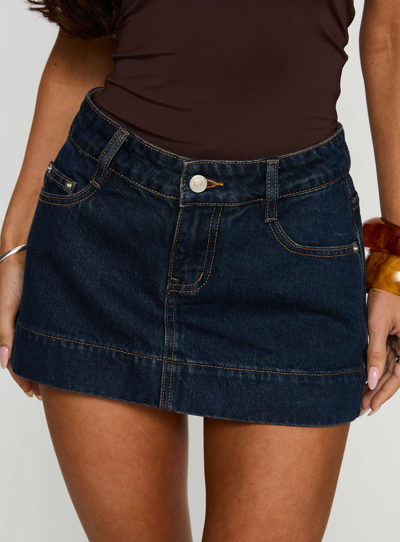 Koyu Yıkamalı Düşük Bel Jean Mini Etek