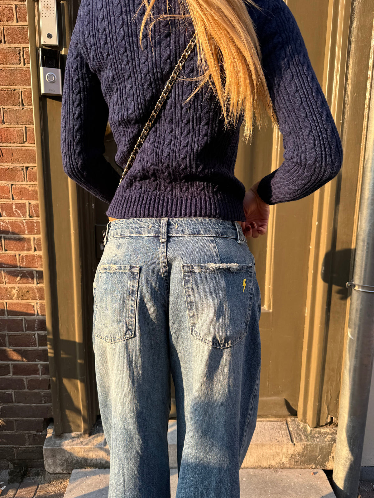 Şimşek Detaylı Alaia Düşük Bel Açık Denim Pantolon