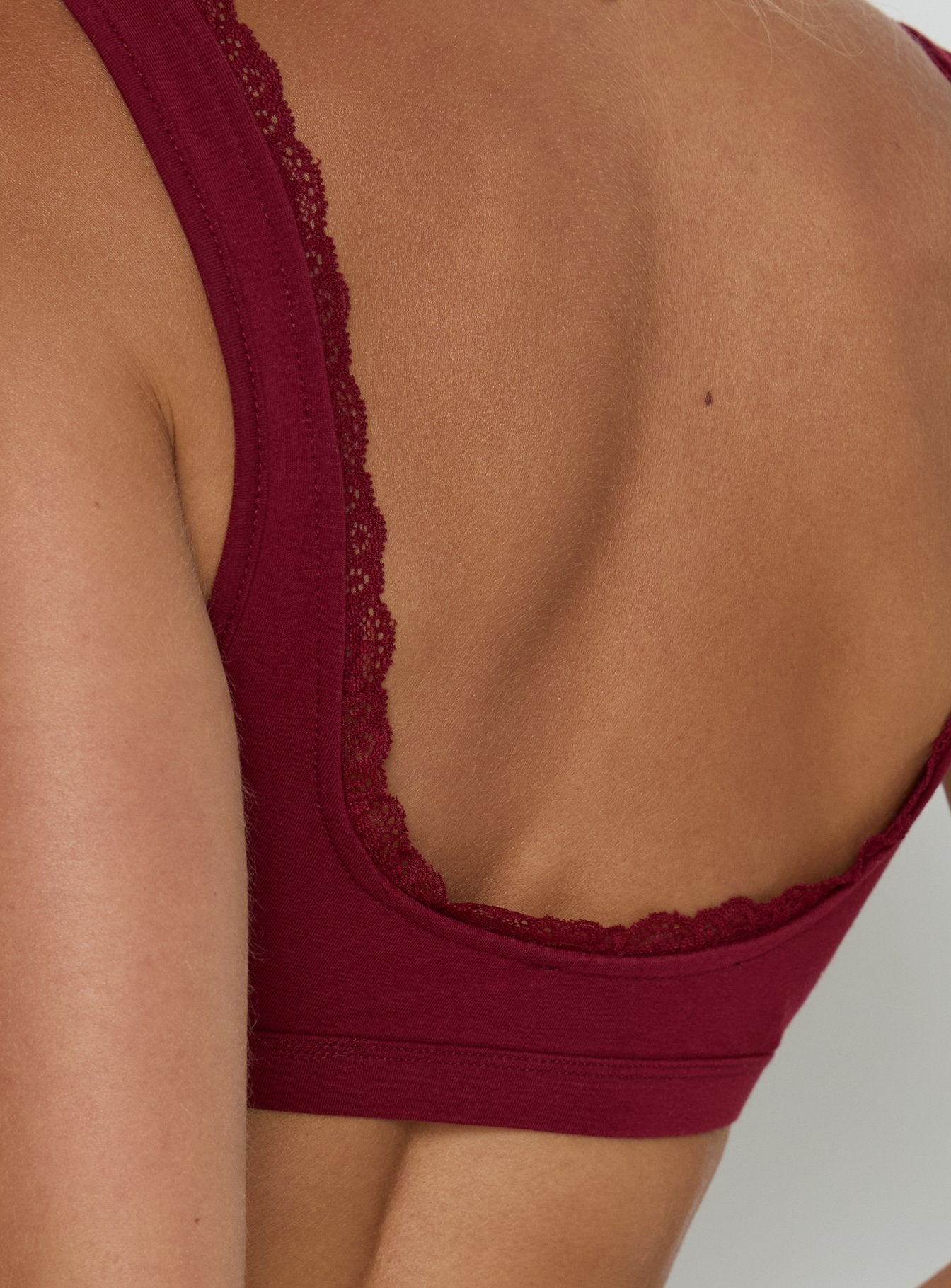 Flissie Bordo Derin Yaka Dantel Bralet