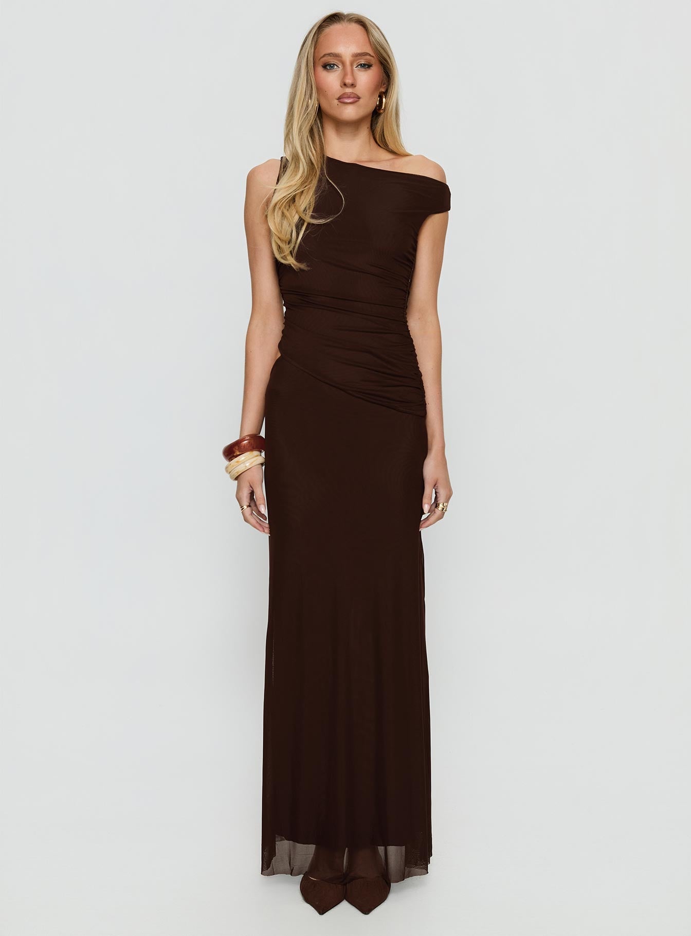 Krystyna Çikolata Renk Off-Shoulder Maxi Elbise
