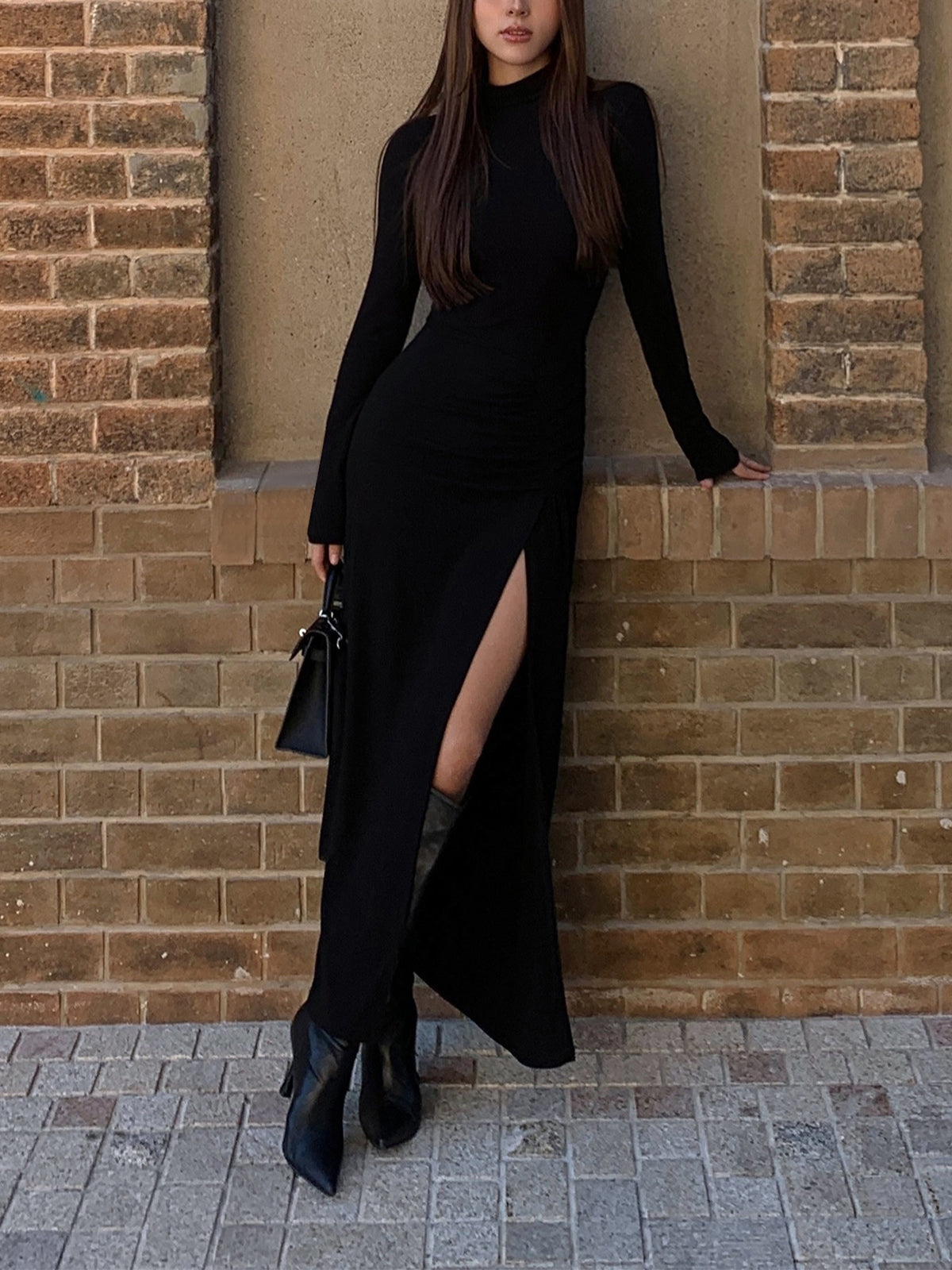 Pili Detaylı Yırtmaçlı Uzun Kollu Bodycon Maxi Elbise