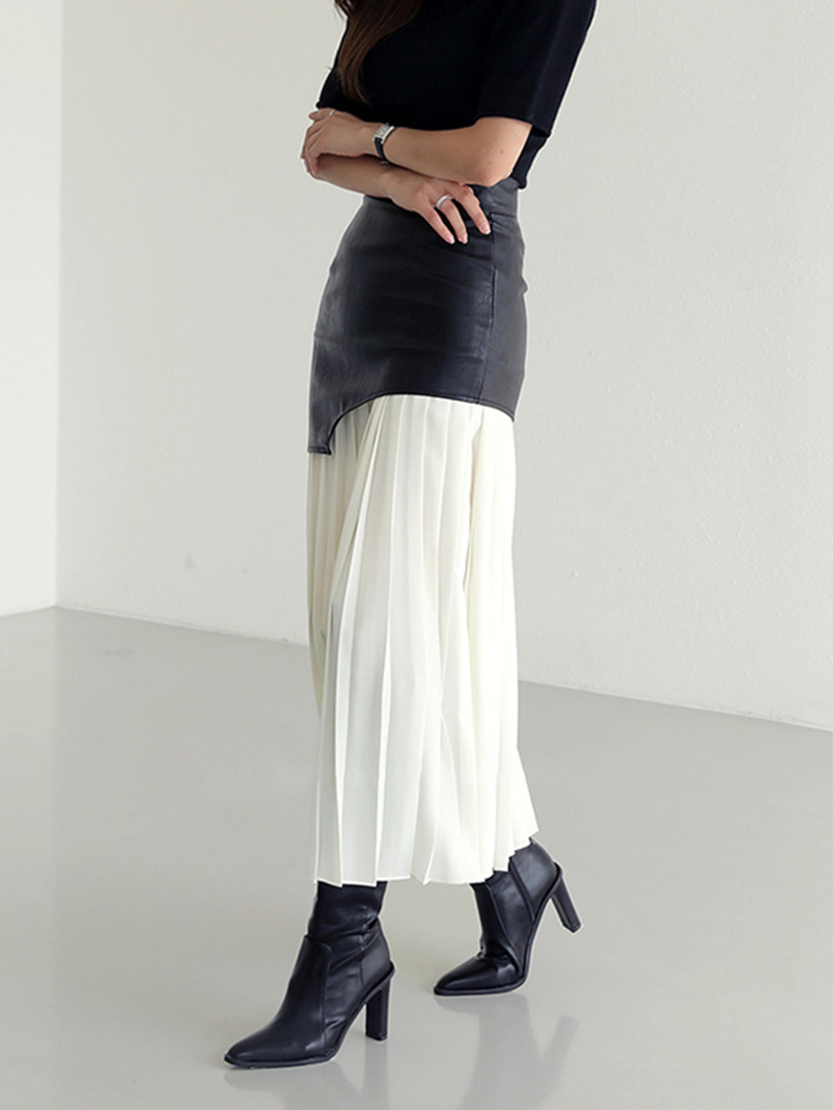 Patchwork Detaylı Asimetrik Pileli Maxi Etek