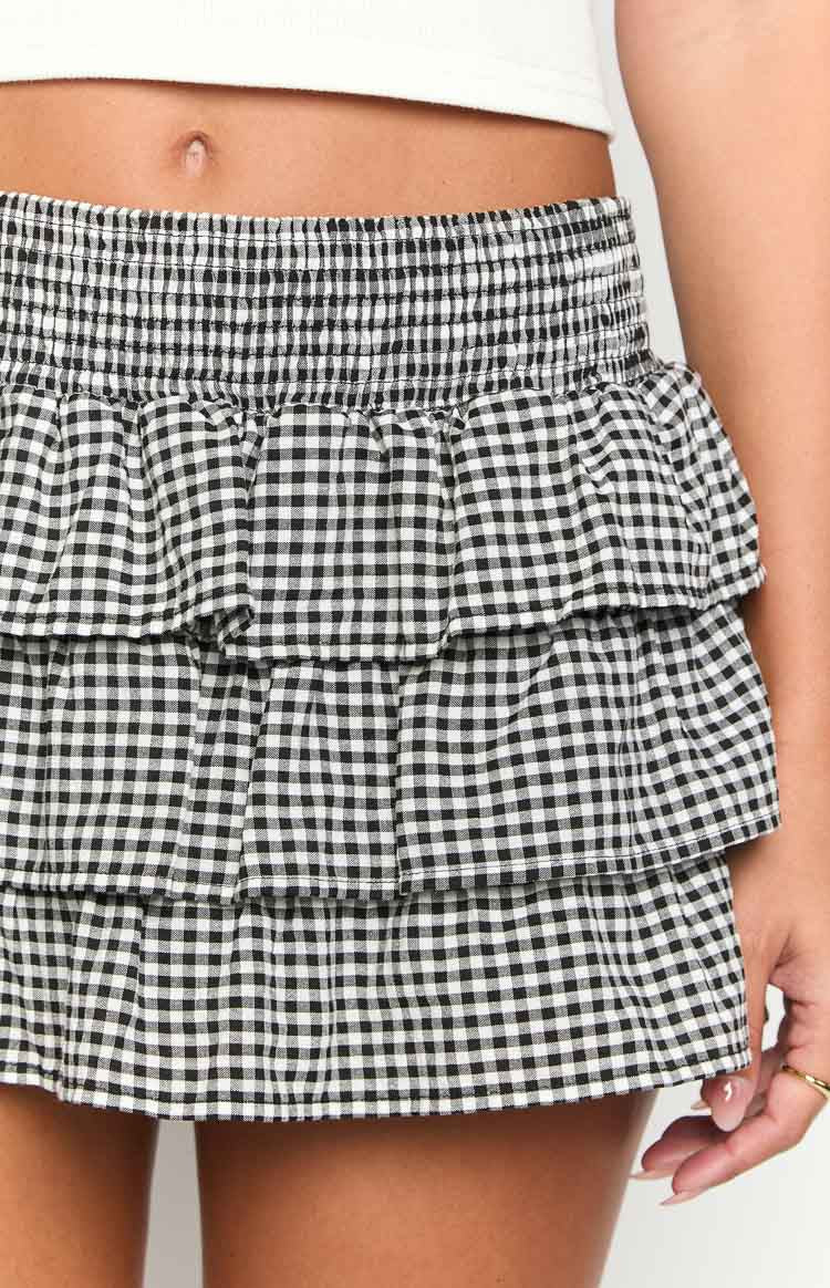 Betsy Siyah Gingham Volanlı Mini Etek