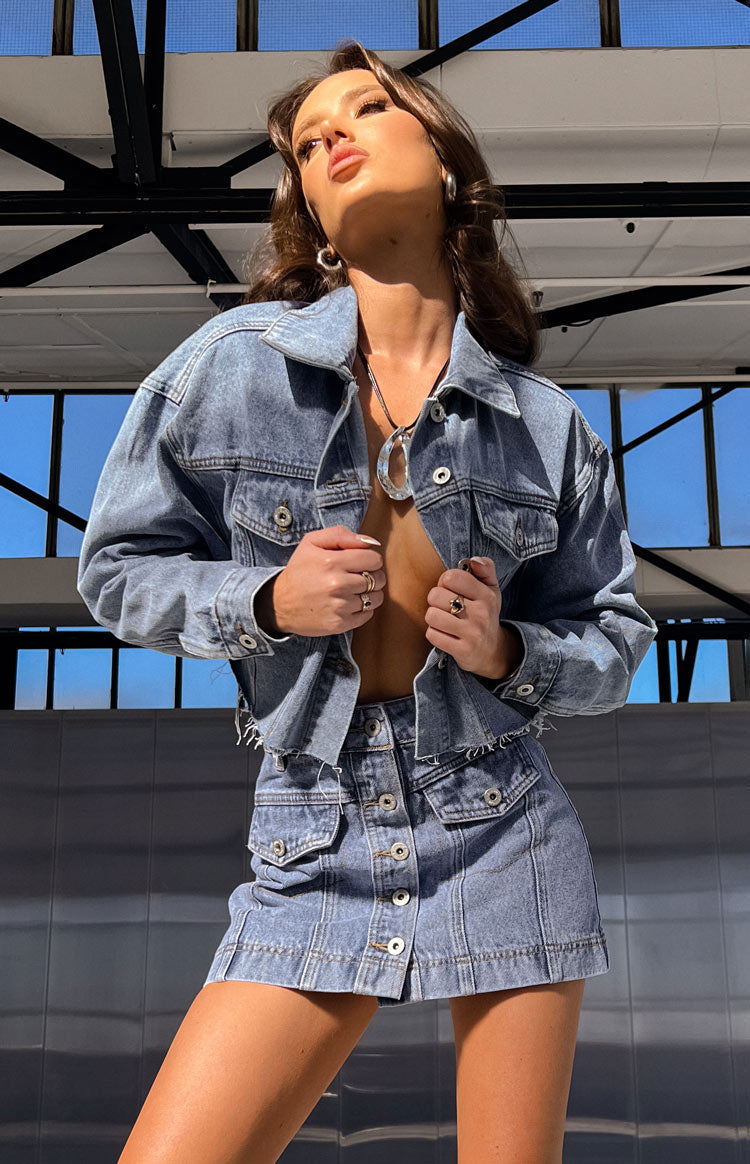 Helena Orta Yıkama Denim Kargo Mini Etek - Şık ve Rahat