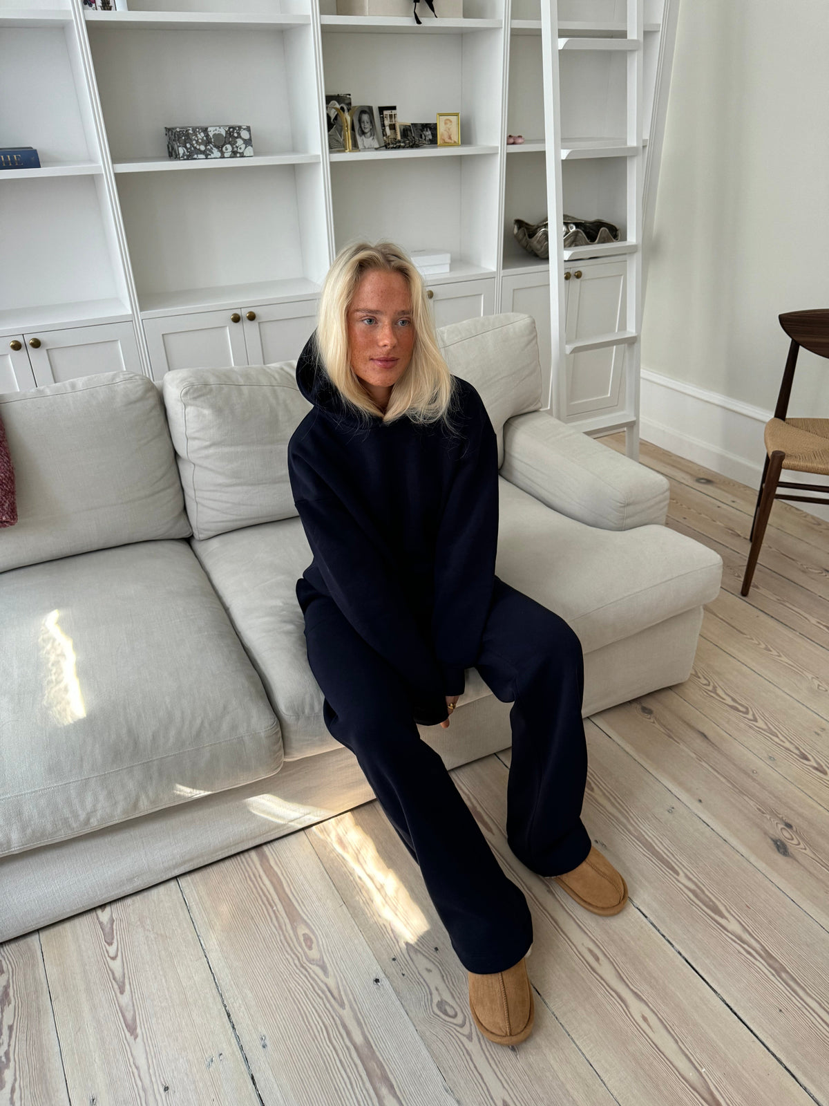 Anelise Lacivert Kapüşonlu Sweatshirt