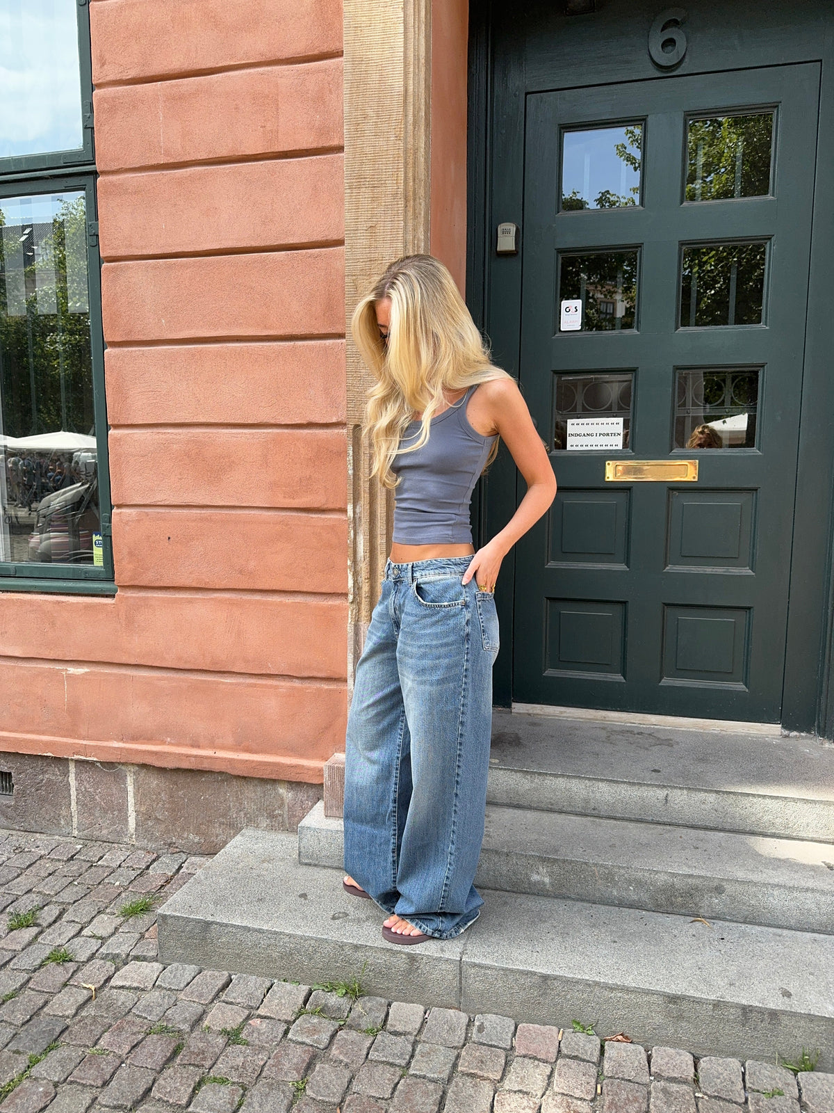 Şimşek Detaylı Alaia Düşük Bel Açık Denim Pantolon