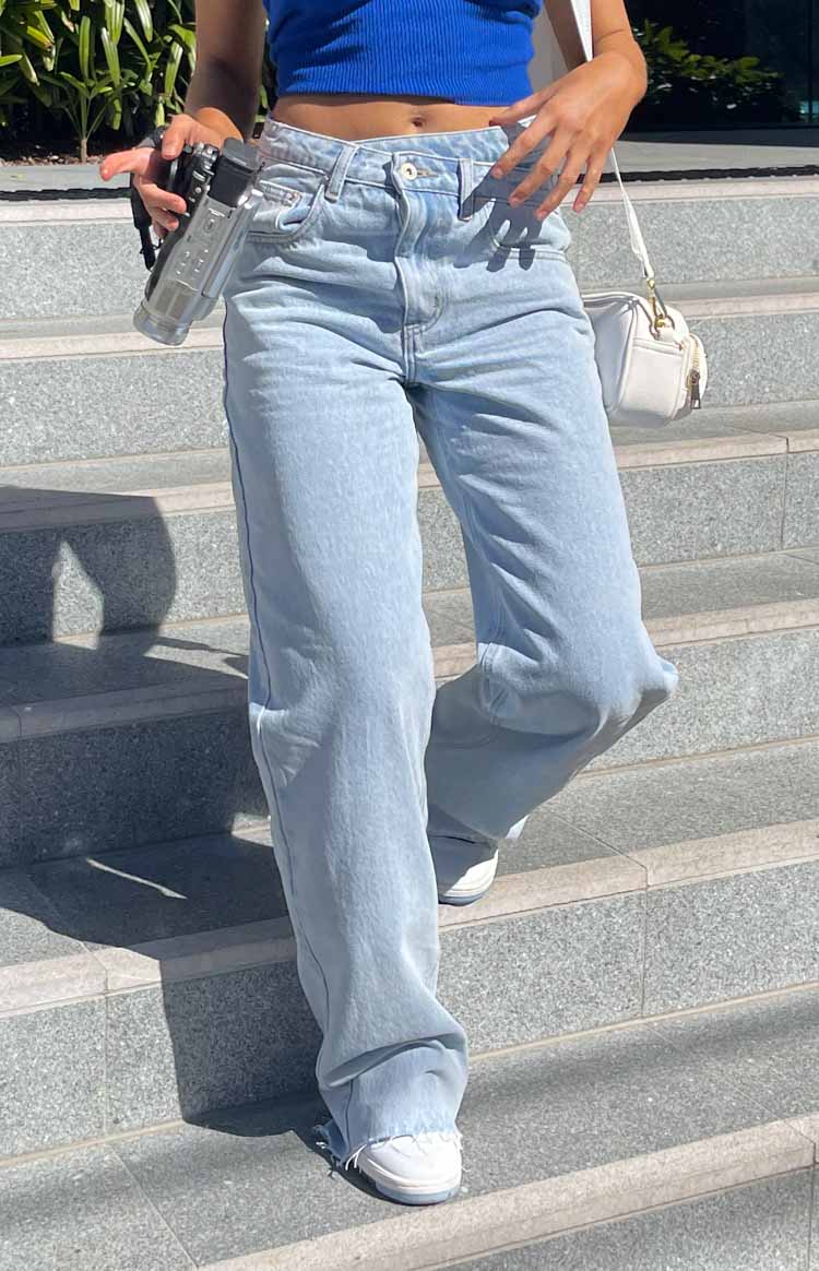 Kansis Açık Mavi Asimetrik Bel Kot Pantolon