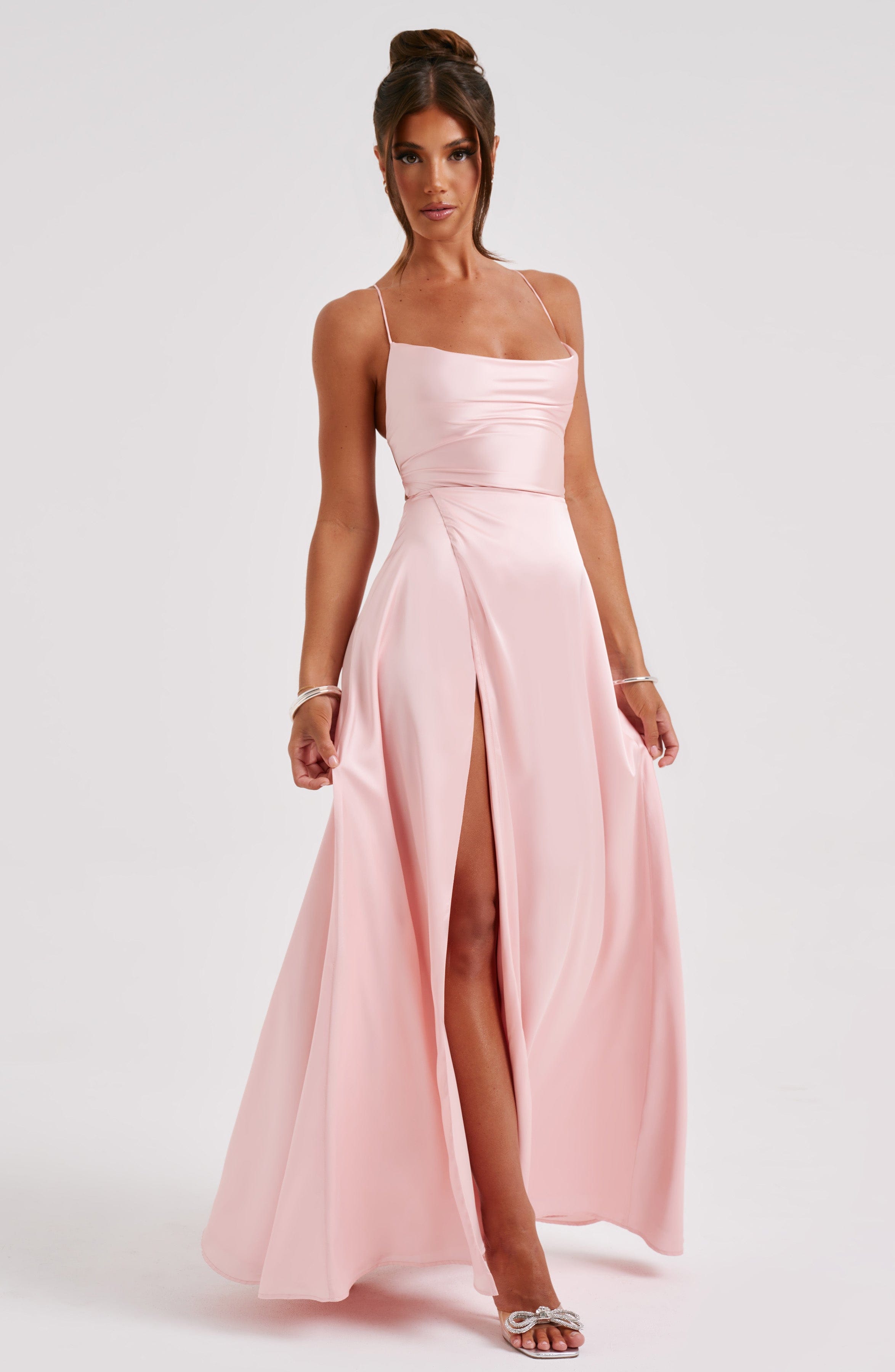 Bethany Pembe Maxi Elbise