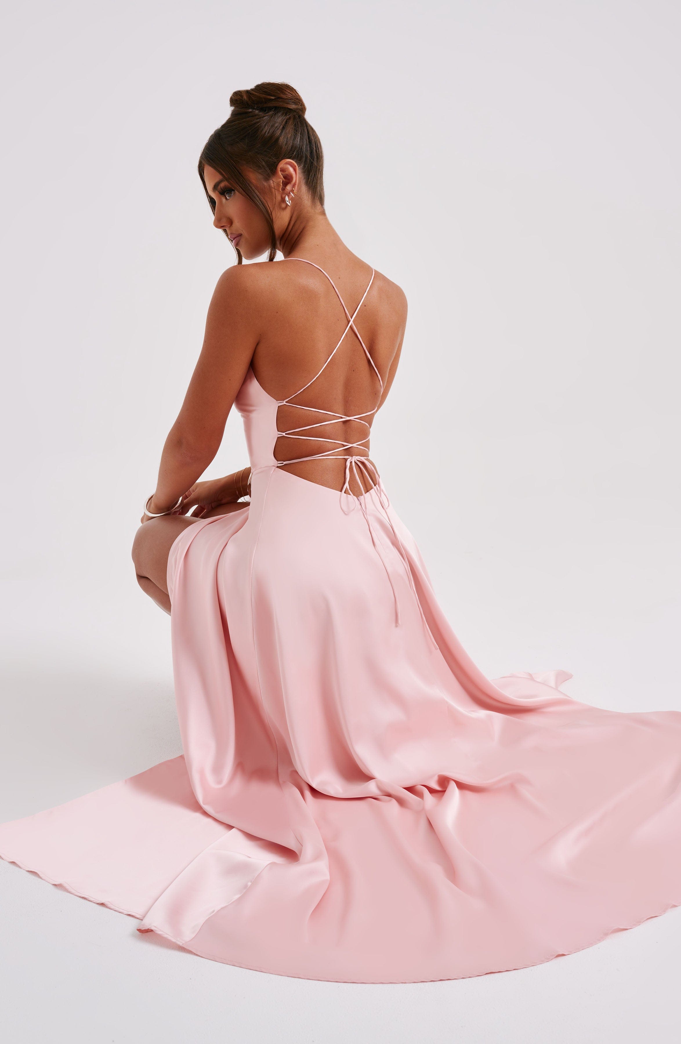 Bethany Pembe Maxi Elbise