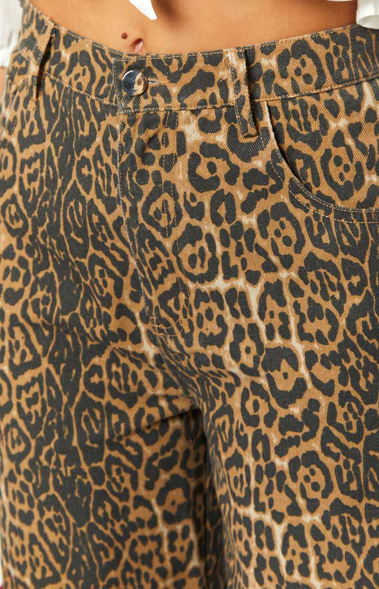 Brunet Leopar Desenli Düz Paça Jean