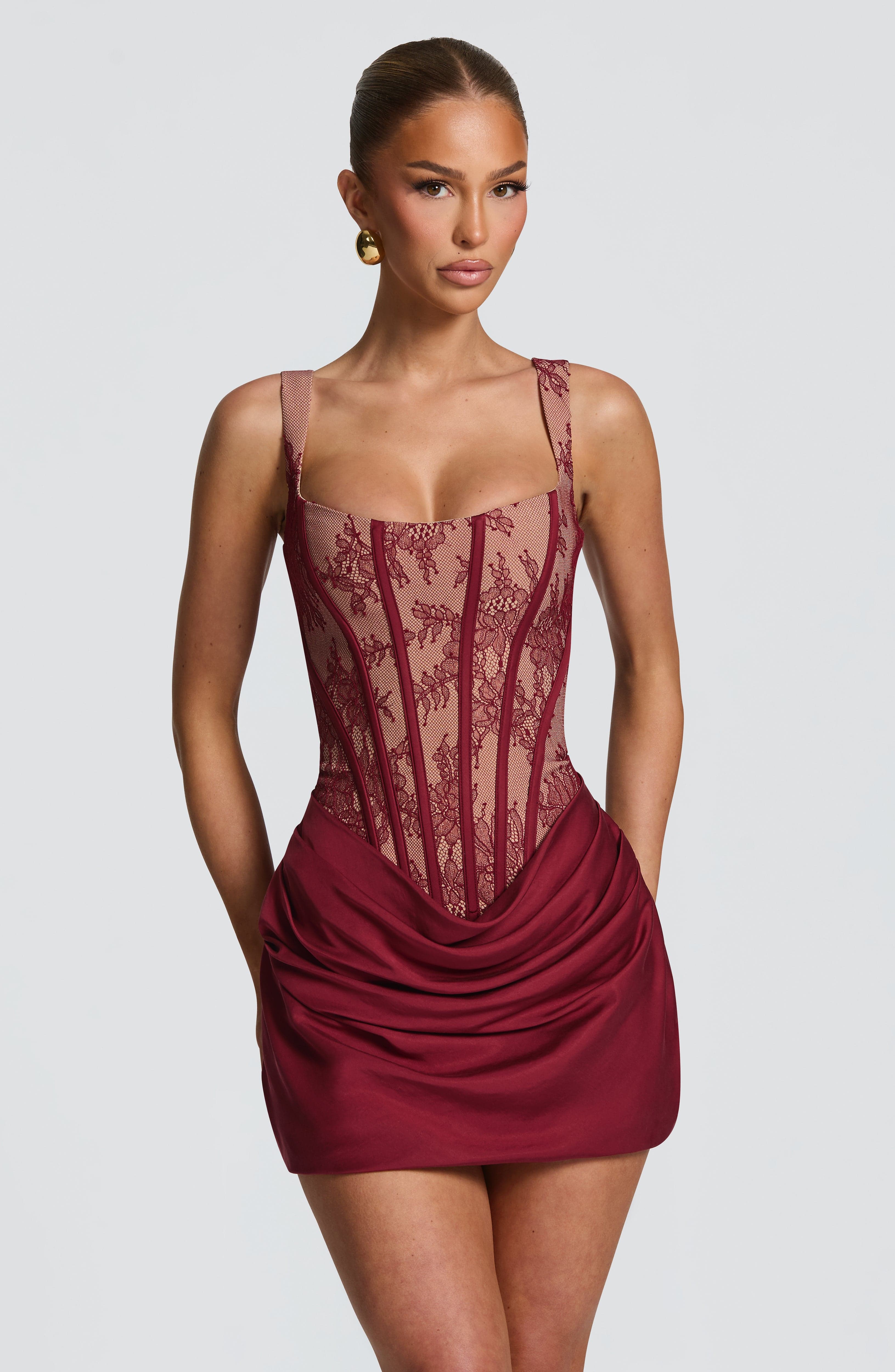 Bordo Dantel Detaylı Cornelia Mini Elbise