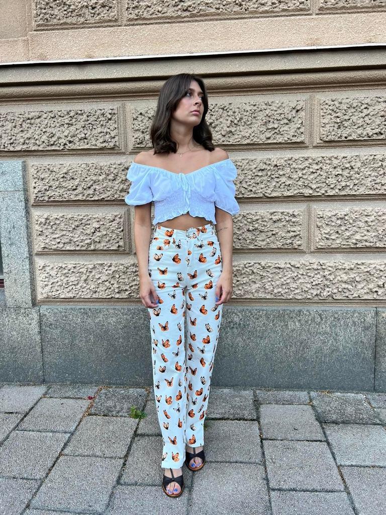 Felicia Brundin – Kelebek Desenli Pantolon