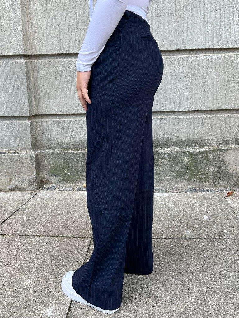 Amalia Lacivert Çizgili Pantolon