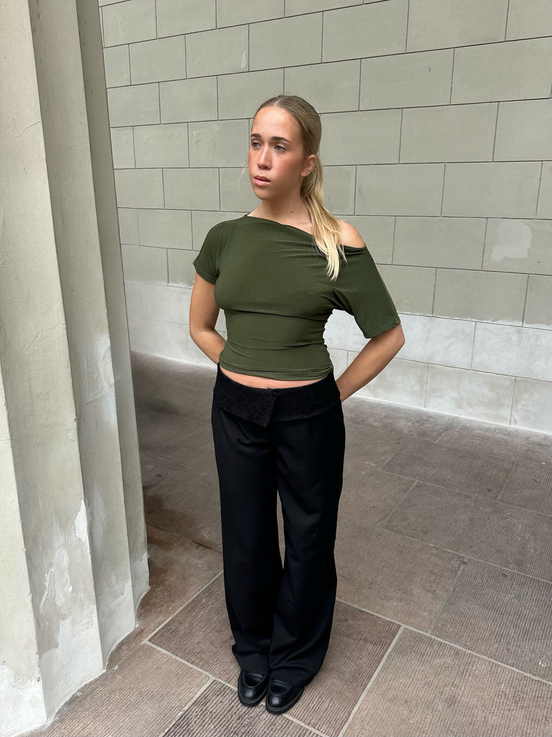 Florine Haki Renk Slim Fit Tişört