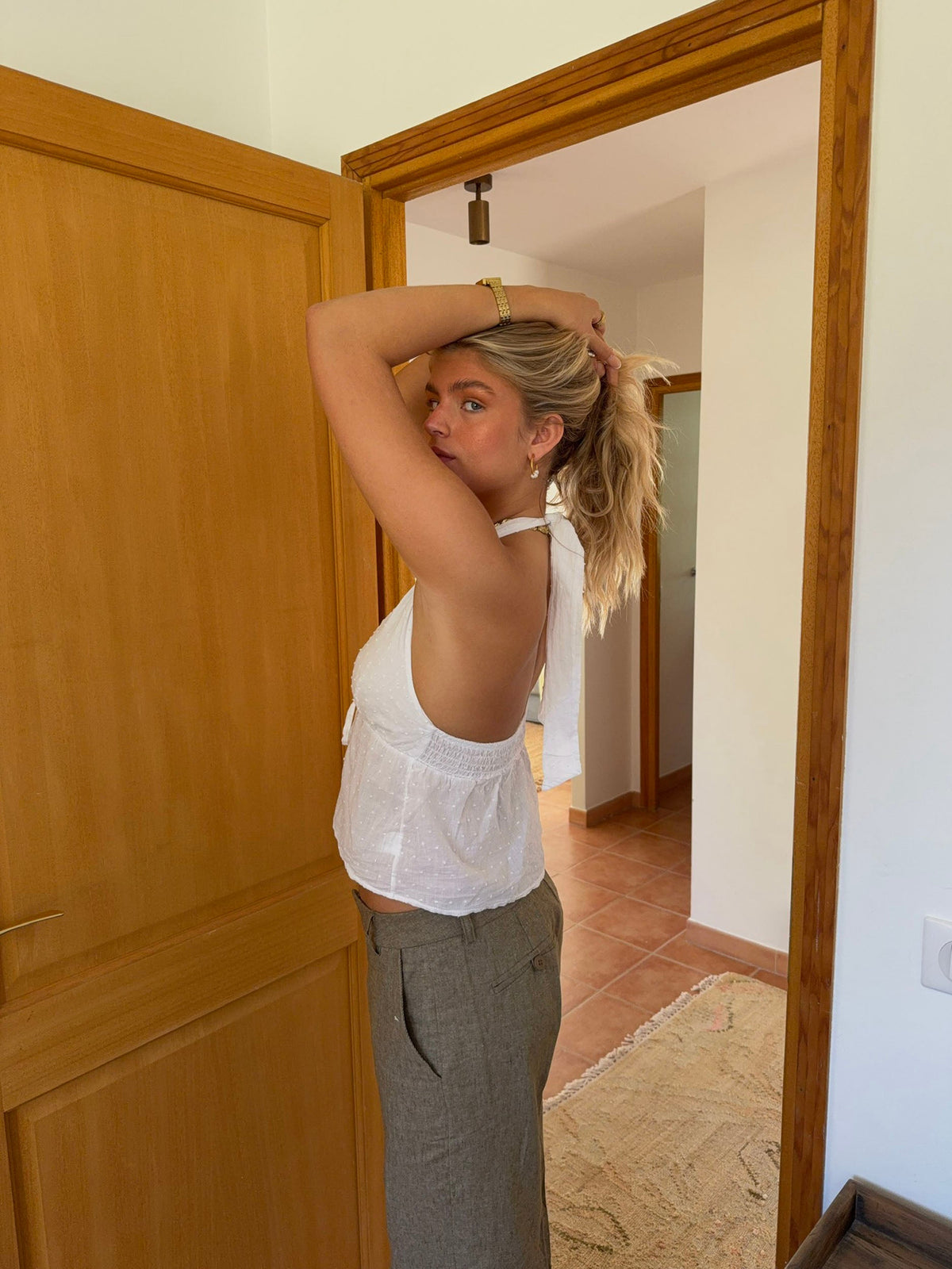 Fernande Beyaz Halter Yaka Bluz