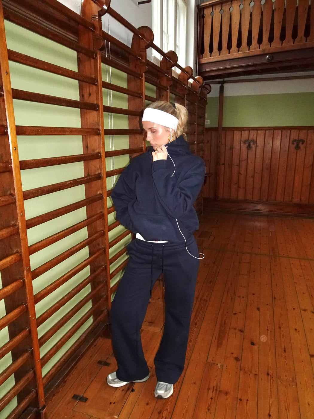 Anelise Lacivert Kapüşonlu Sweatshirt