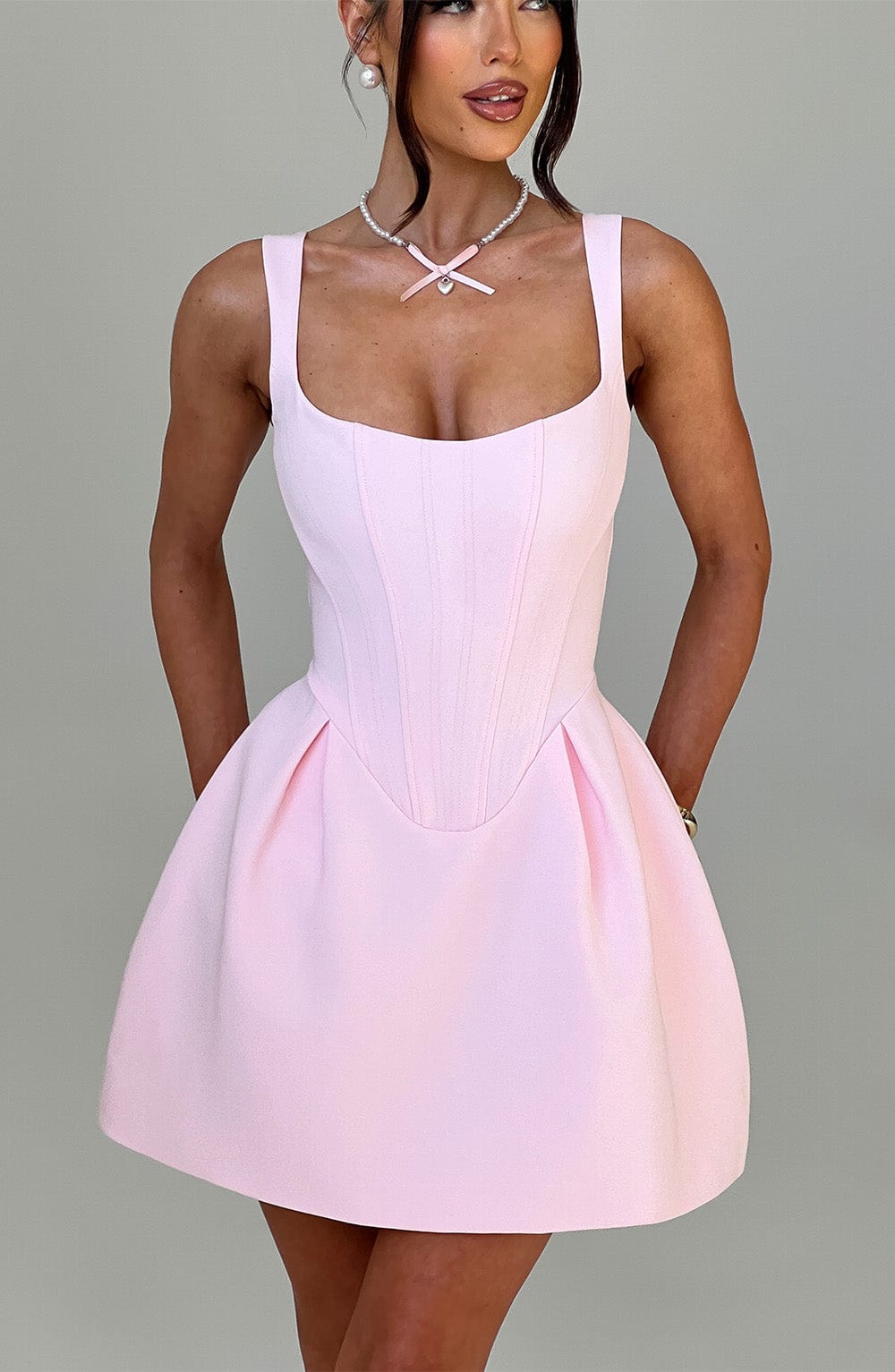 Janiyah Pembe Mini Elbise