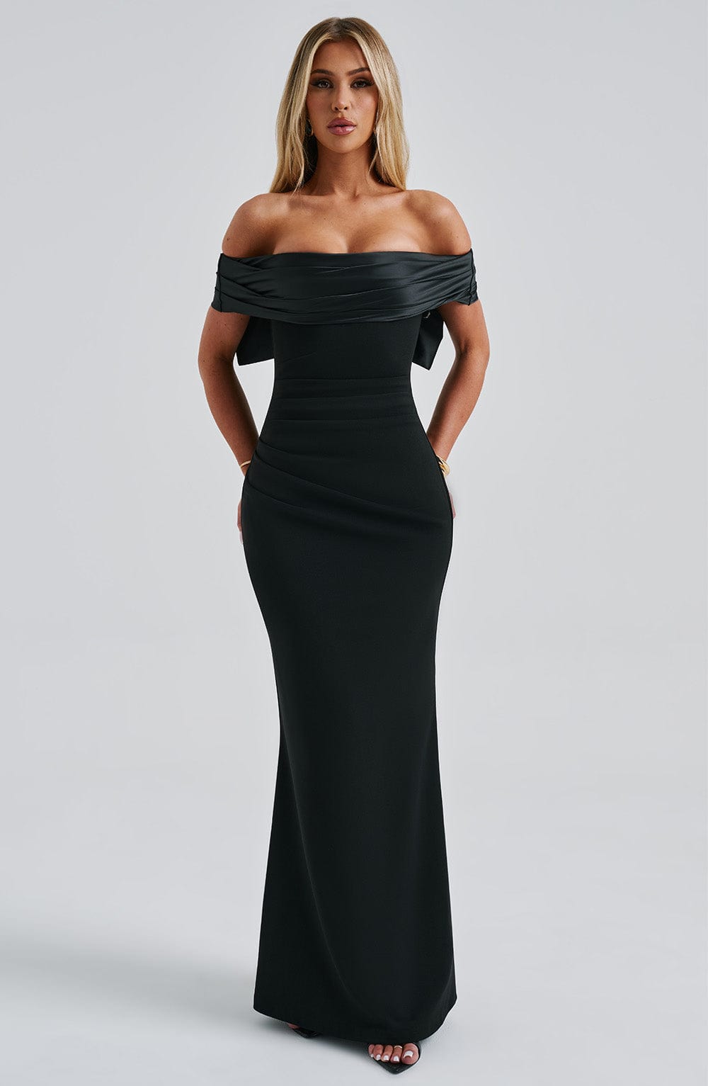 Joanna Siyah Maxi Elbise