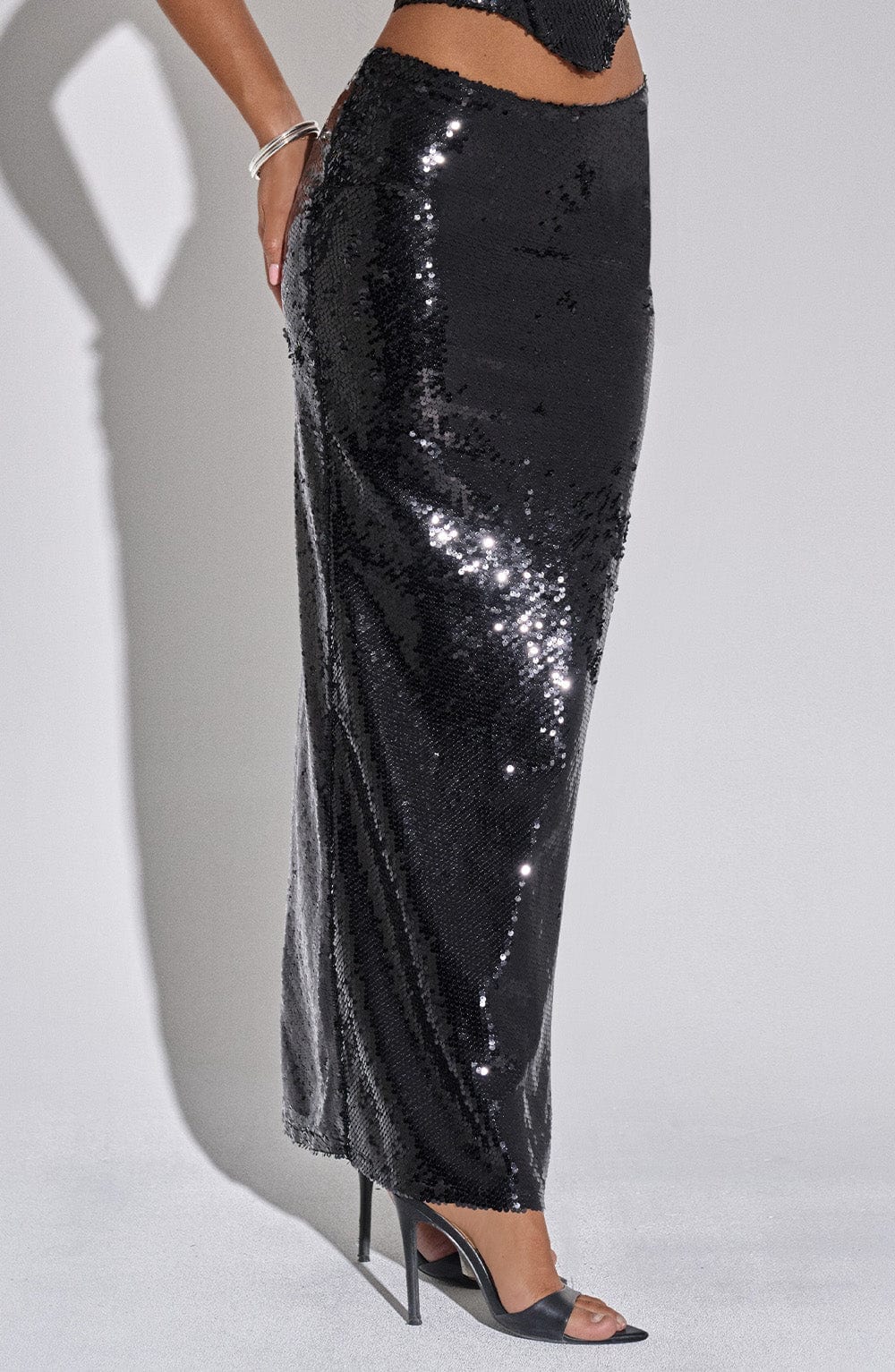 Larisa Siyah Maxi Etek