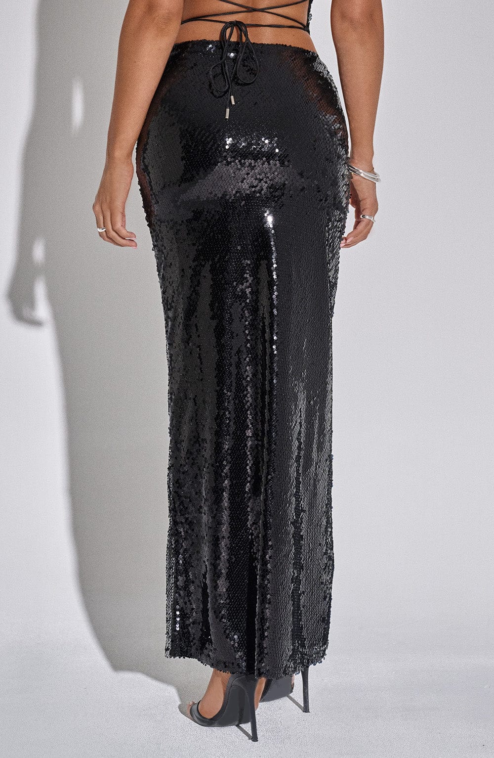 Larisa Siyah Maxi Etek