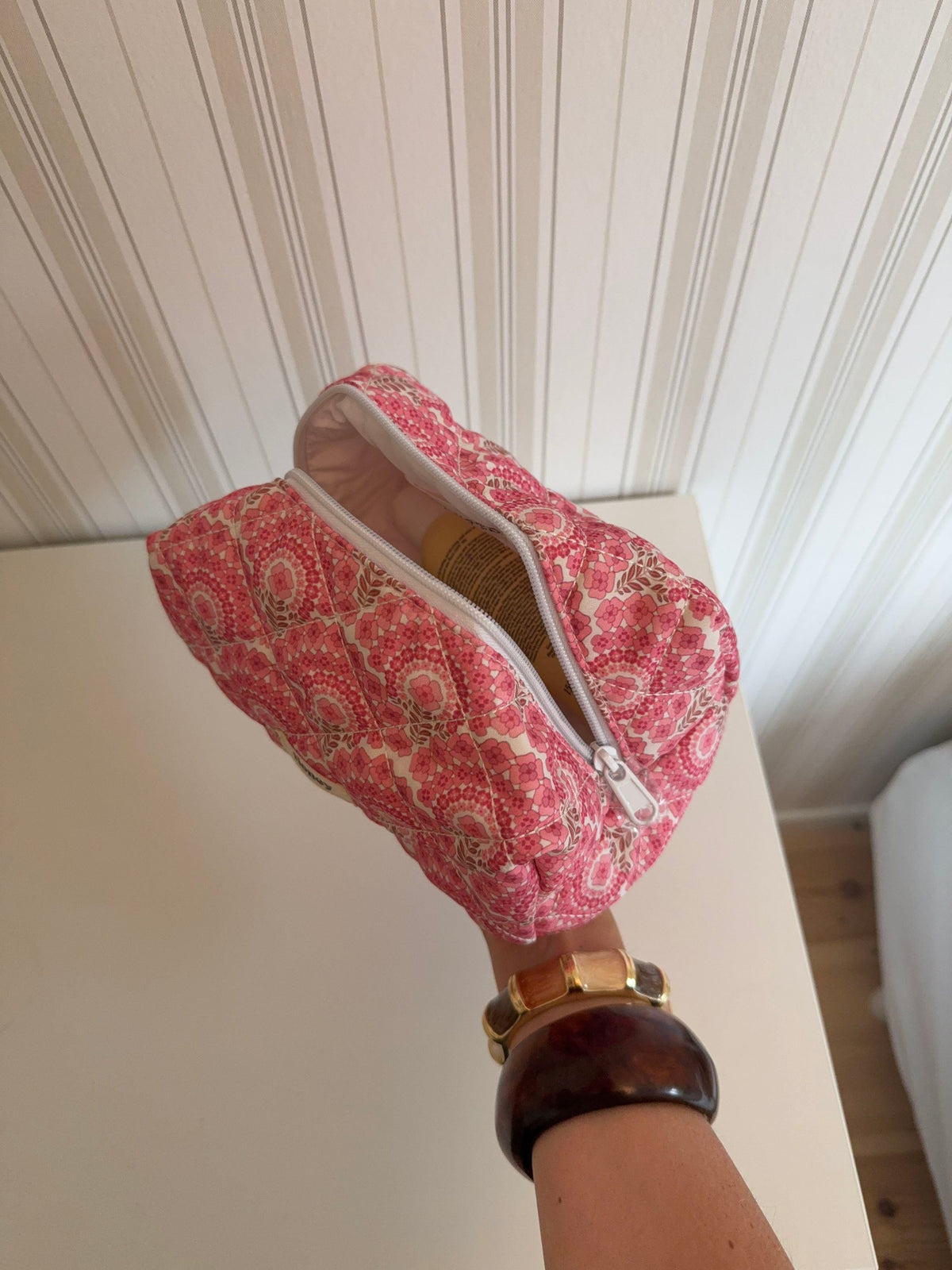 Pembe Baskılı Küçük Kişisel Bakım Çantası