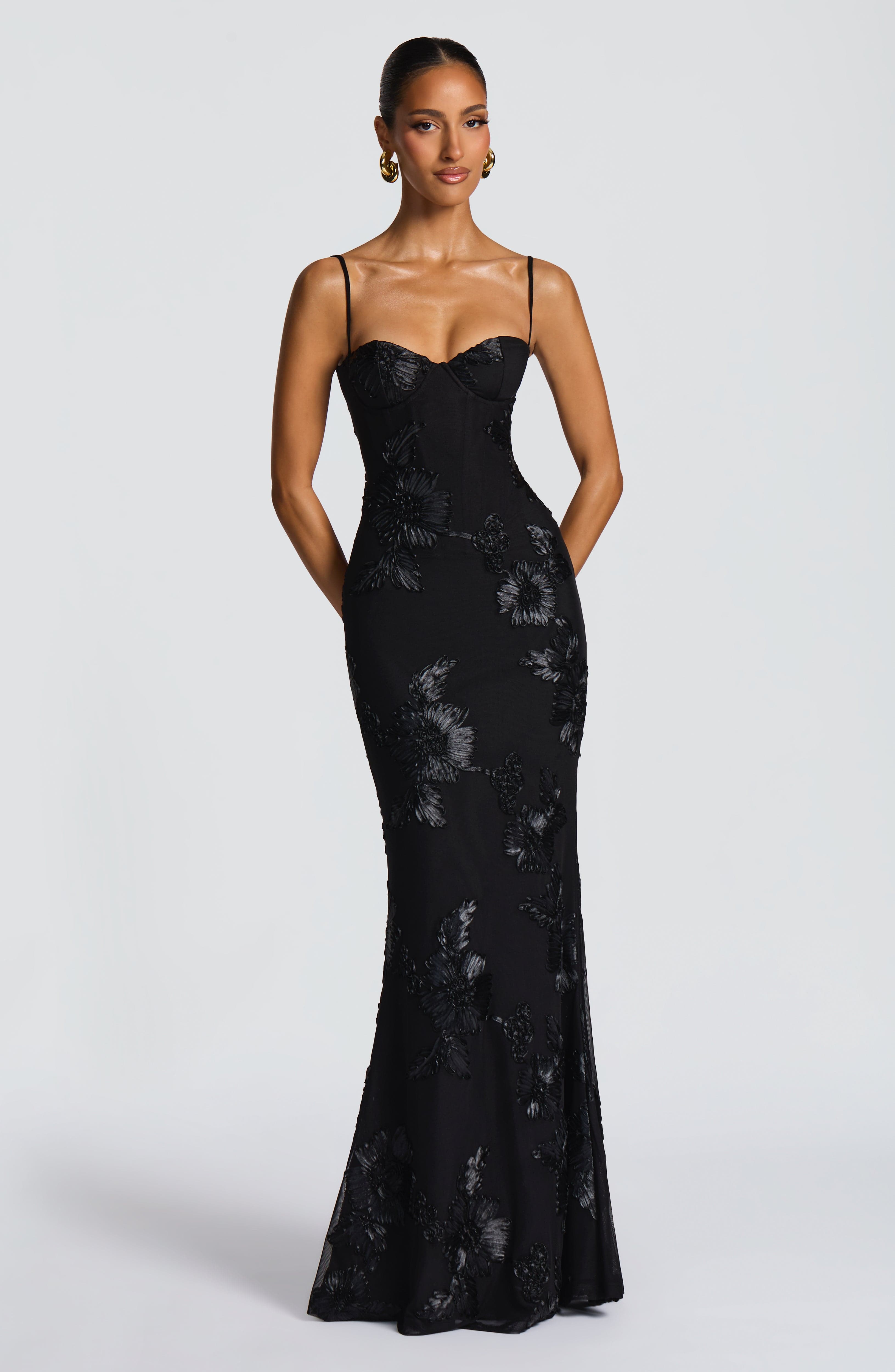 Nefertiti Maxi Siyah Elbise