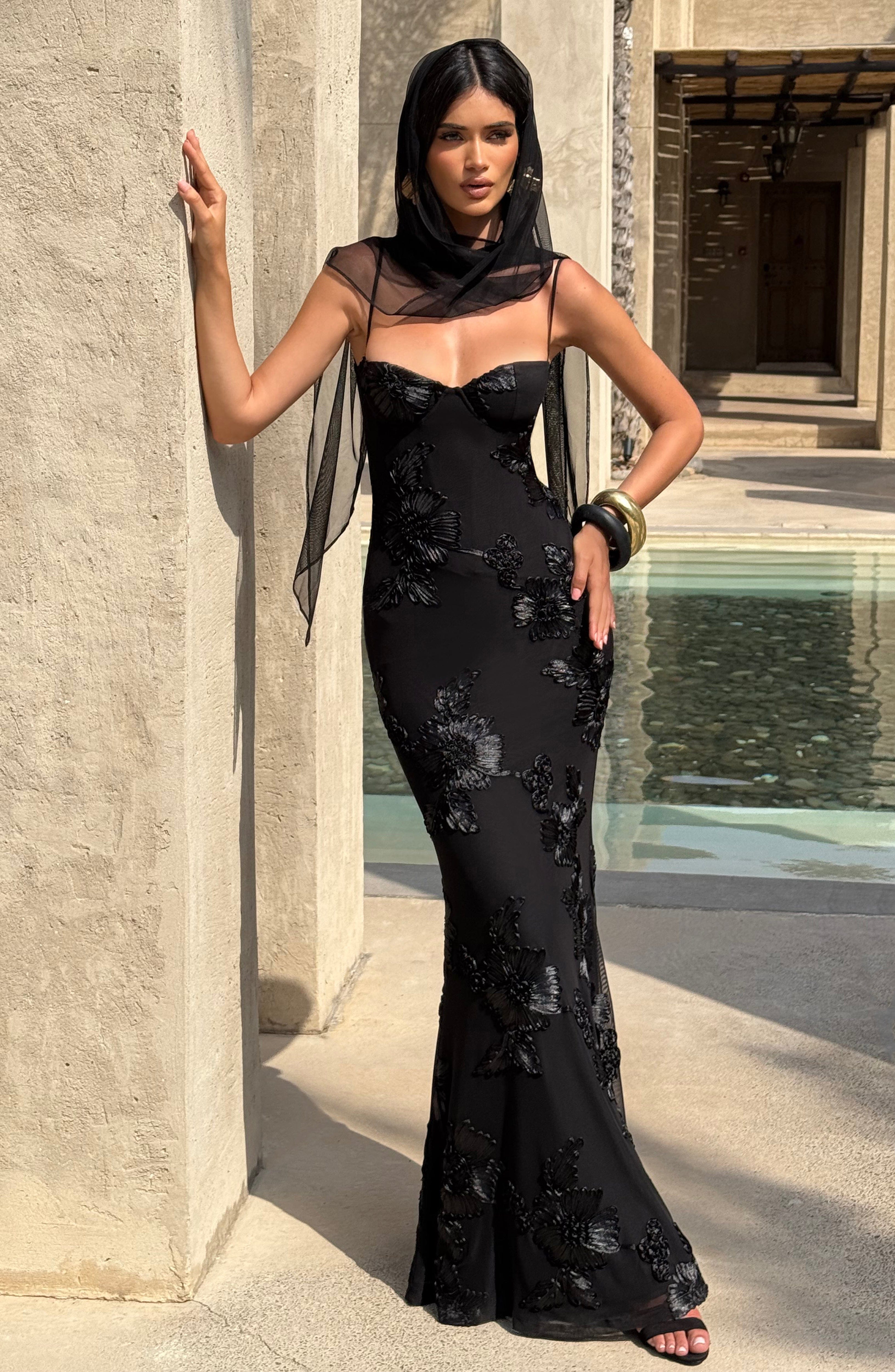 Nefertiti Maxi Siyah Elbise