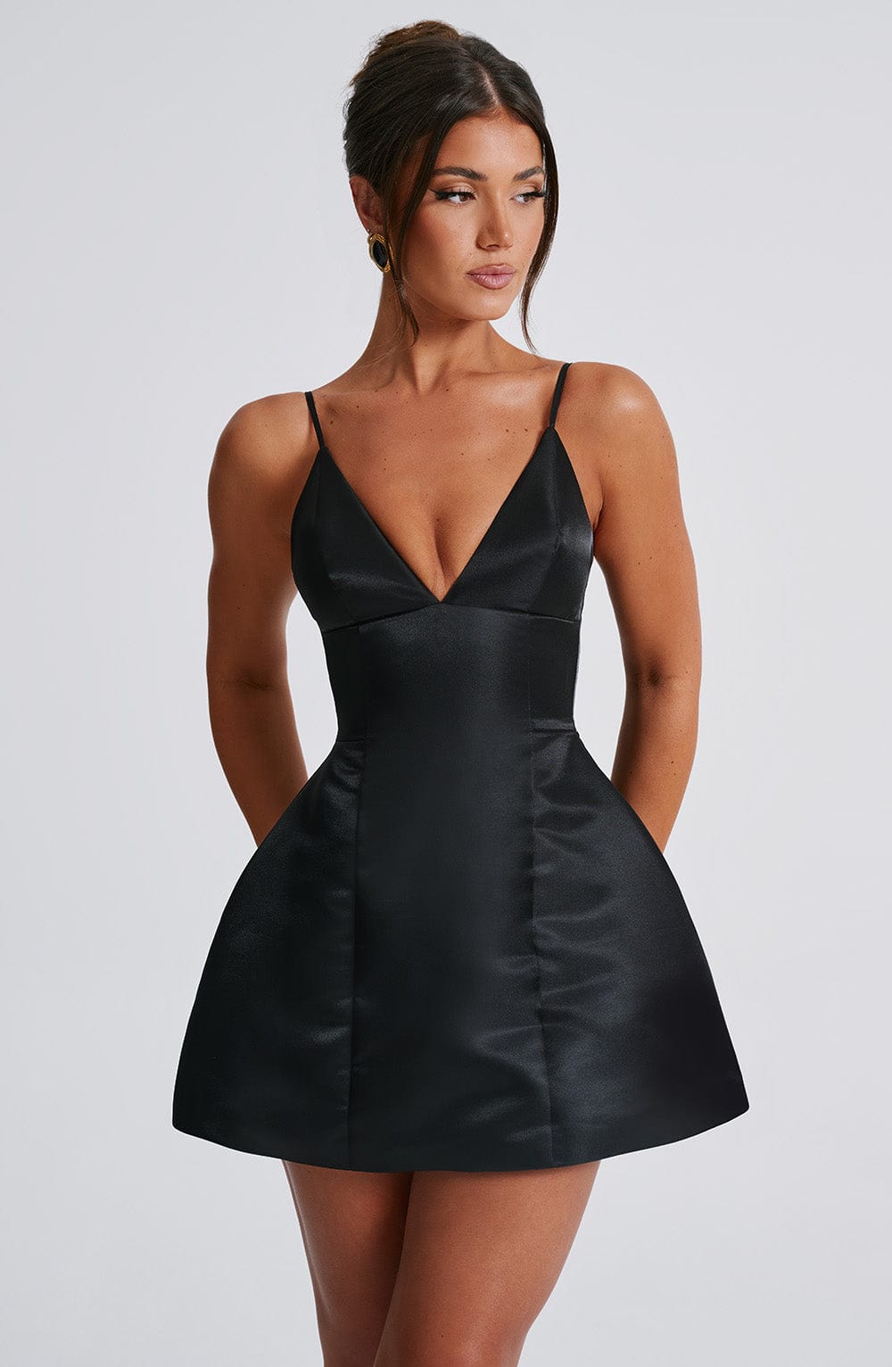 Nicole Mini Siyah Elbise