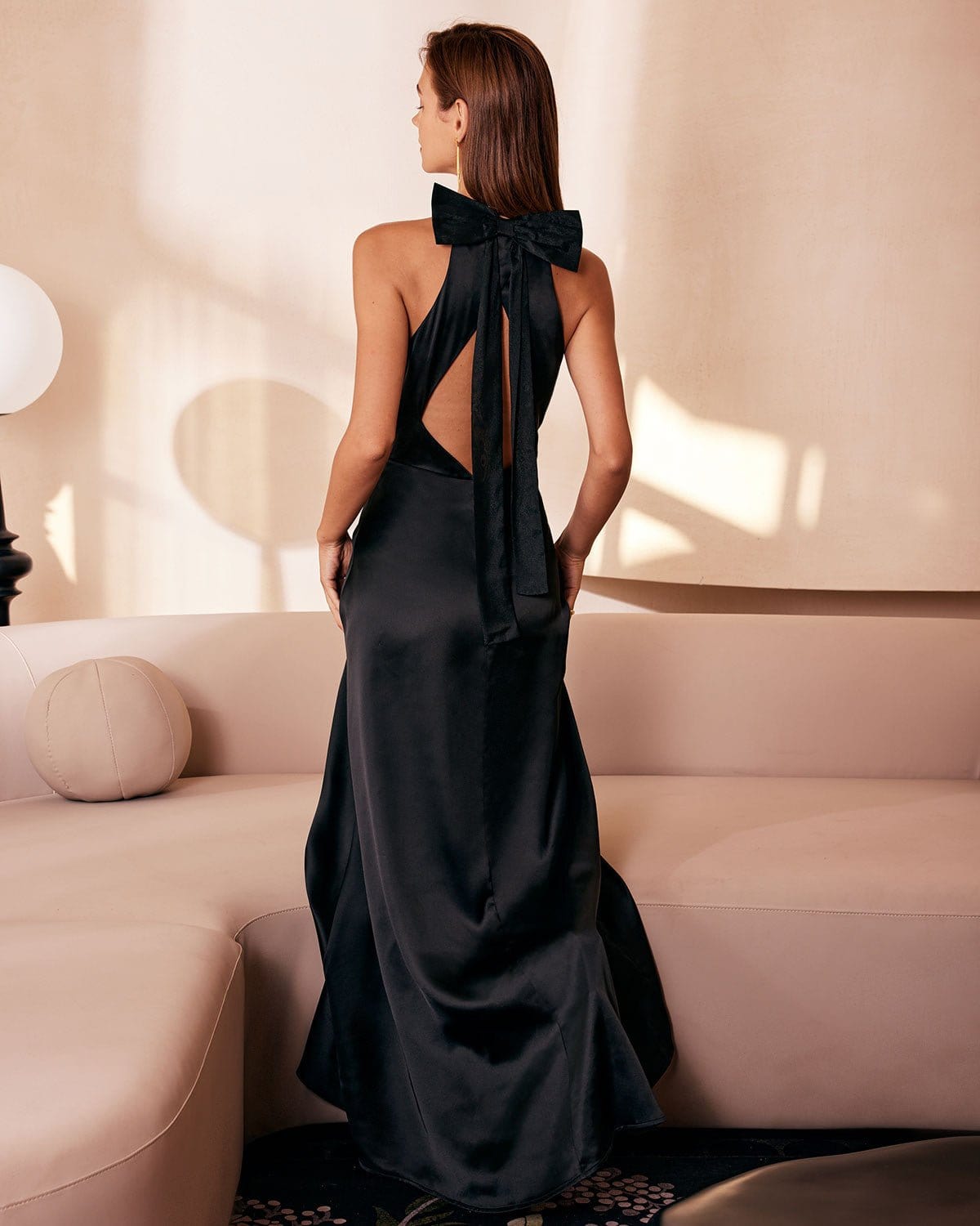 Siyah Halter Fiyonk Kesim Maxi Elbise