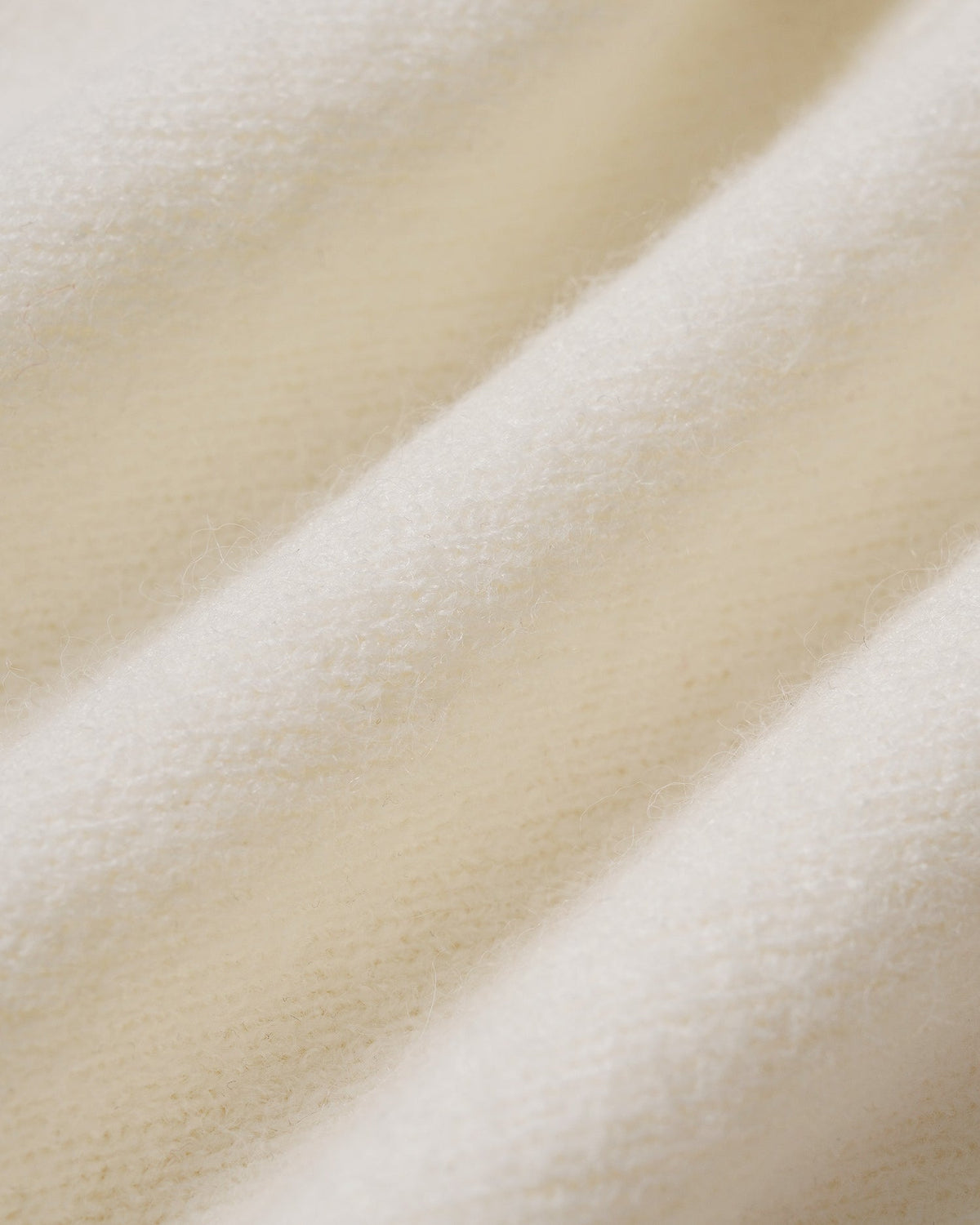 Off White Yuvarlak Yaka Düğmeli Triko Hırka