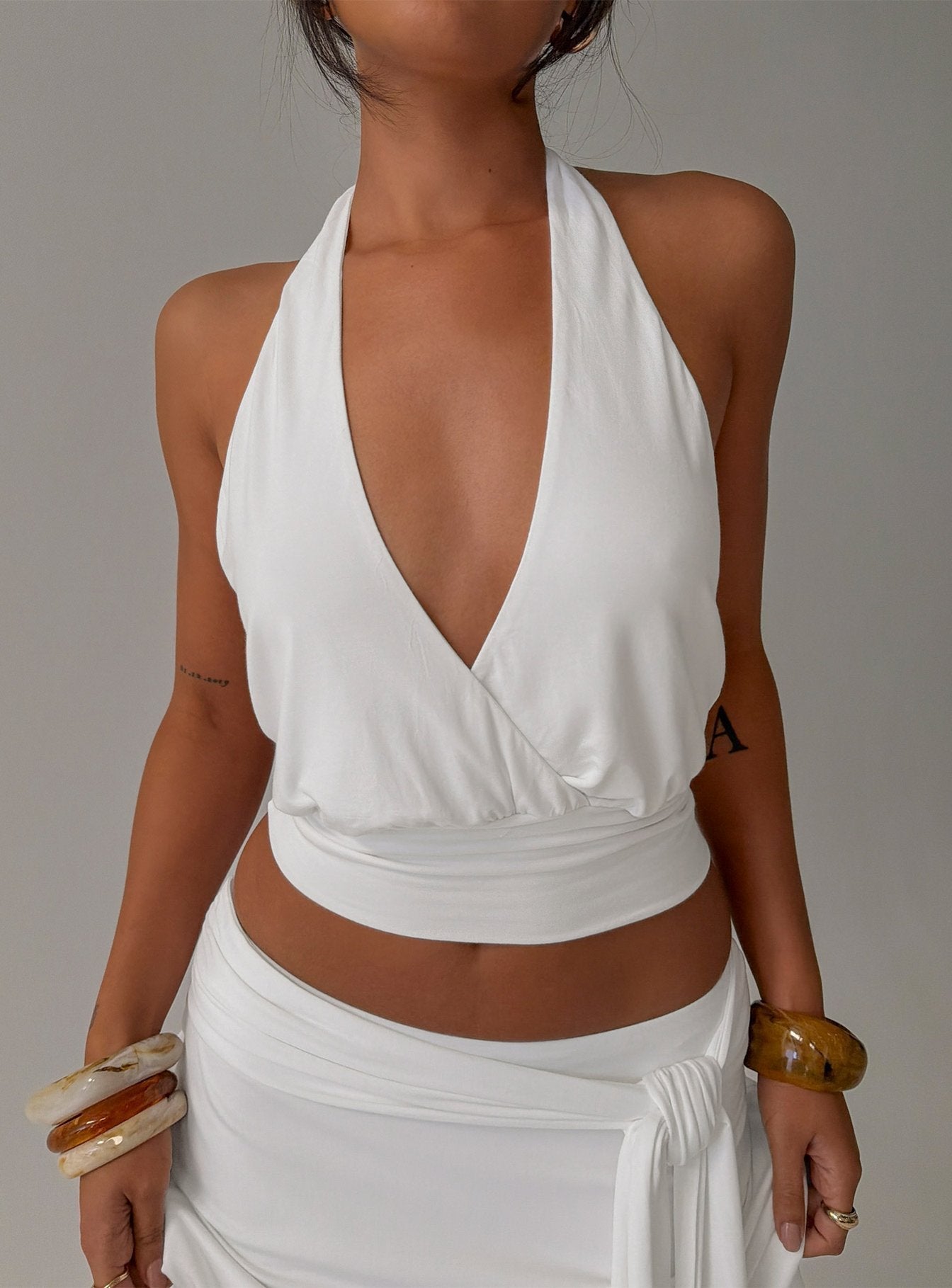 Arabele Beyaz Anvelop Halter Crop Top