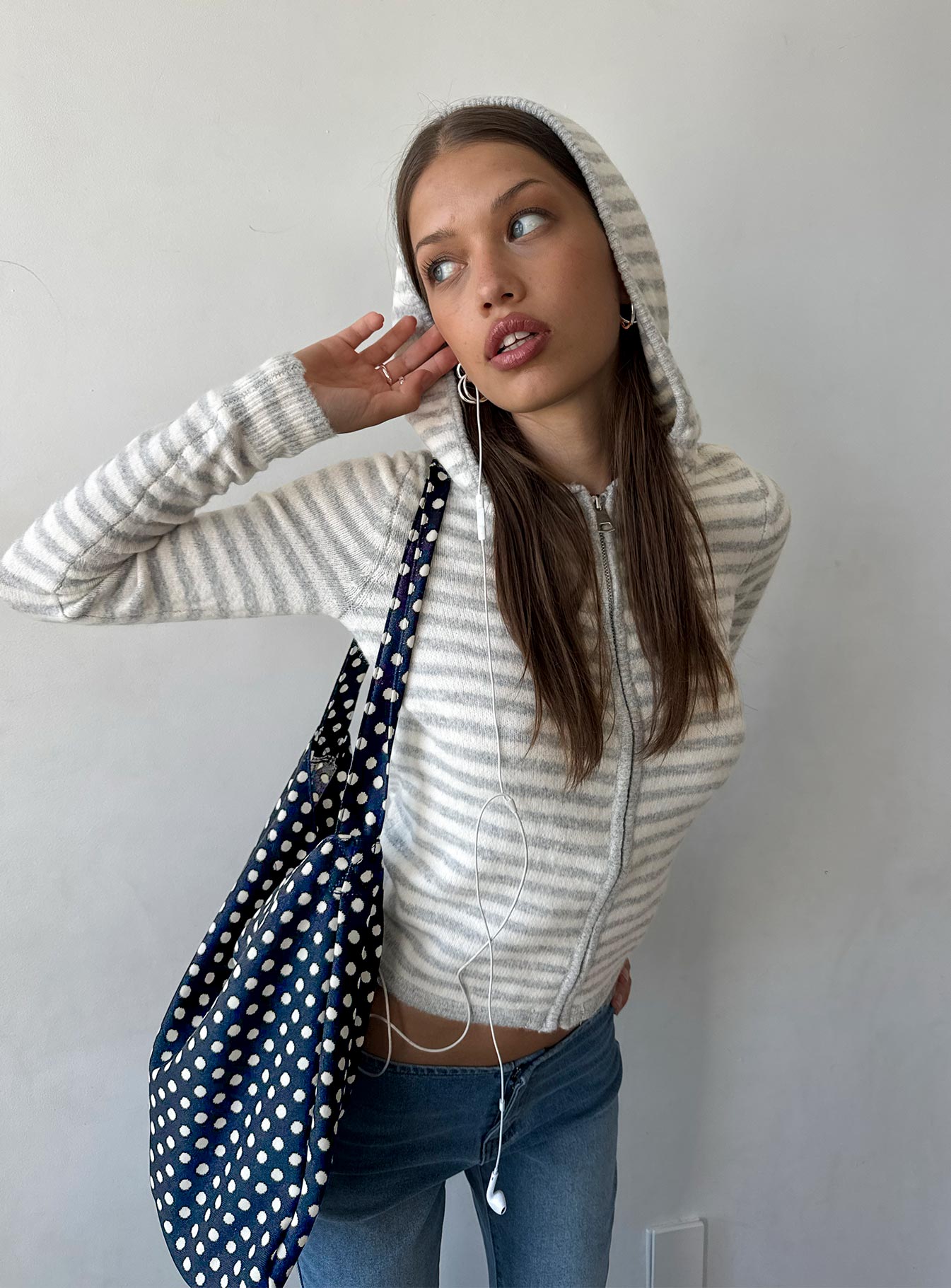 Kapüşonlu Krem Sweatshirt
