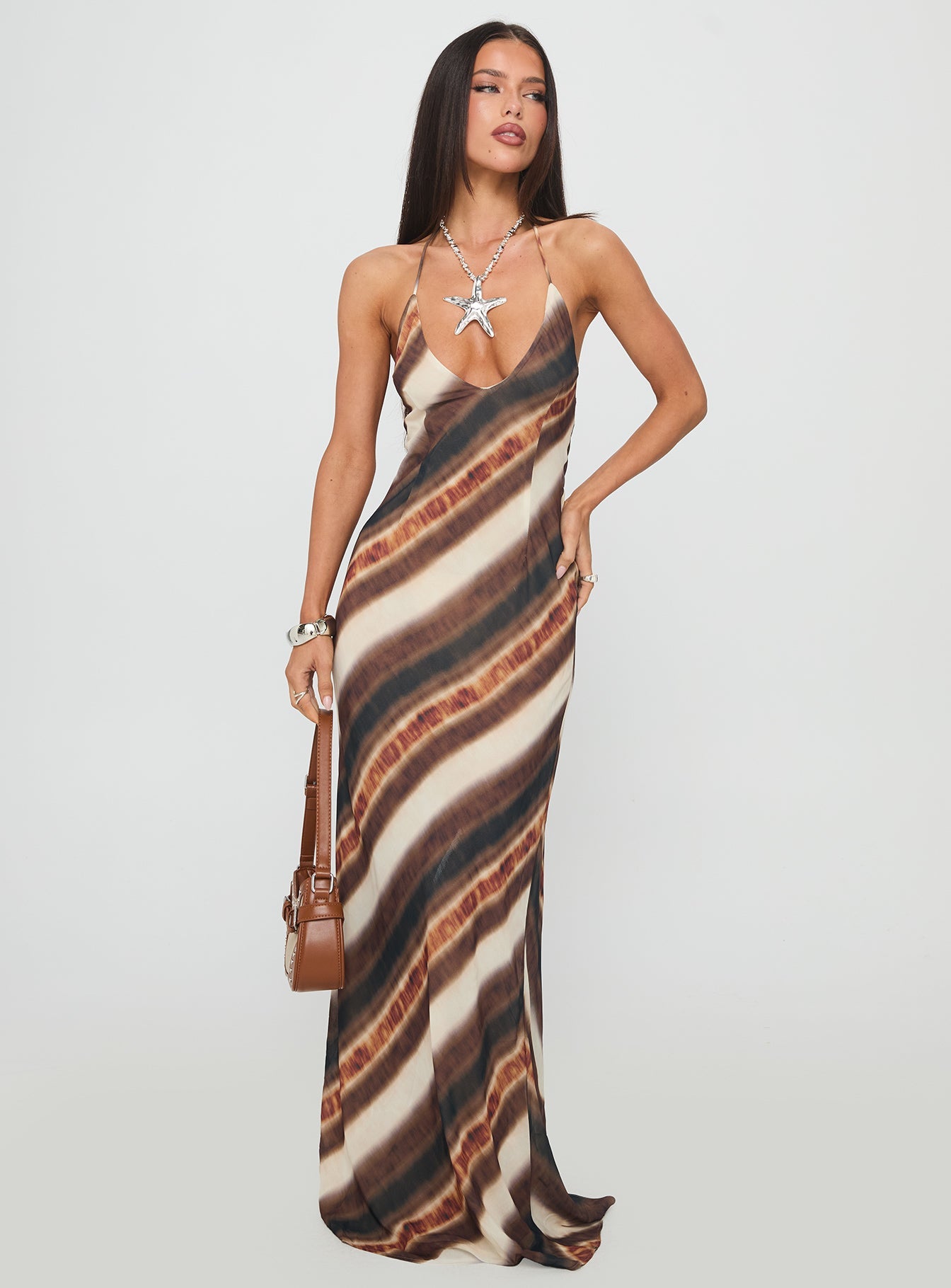 Esmira Kahverengi Çizgili Sırt Dekolteli Halter Maxi Elbise