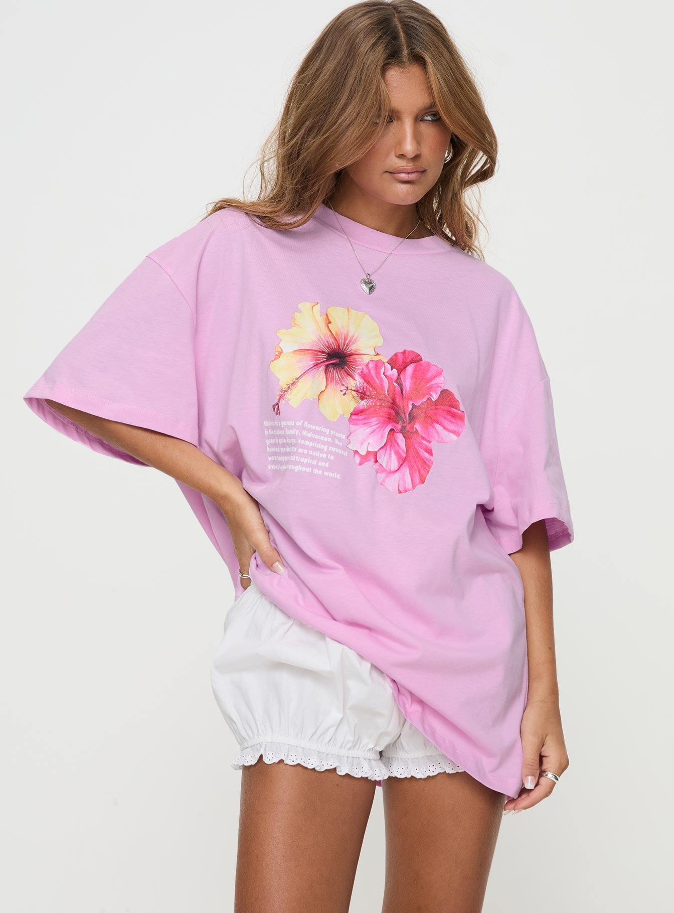 Hibiskus Desenli Oversize Pembe Tişört