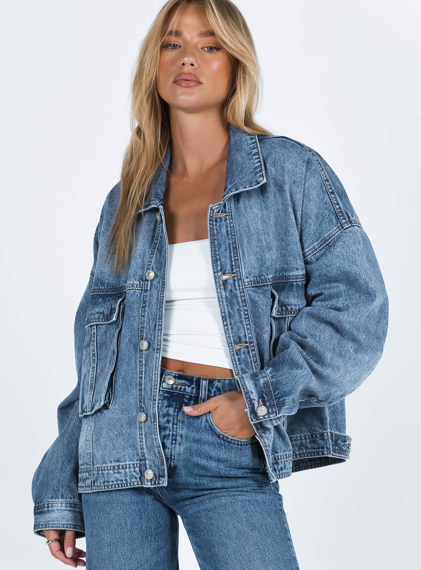 Orta Yıkama Oversize Denim Ceket