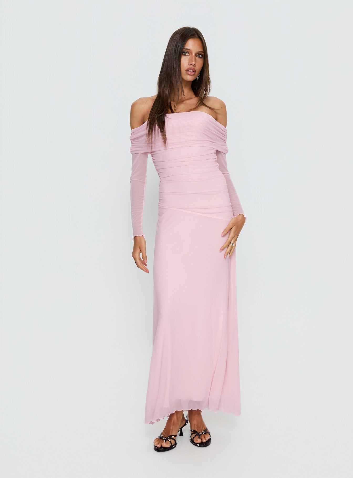 Emorissa Yumuşak Pembe Off-Shoulder Uzun Maxi Elbise